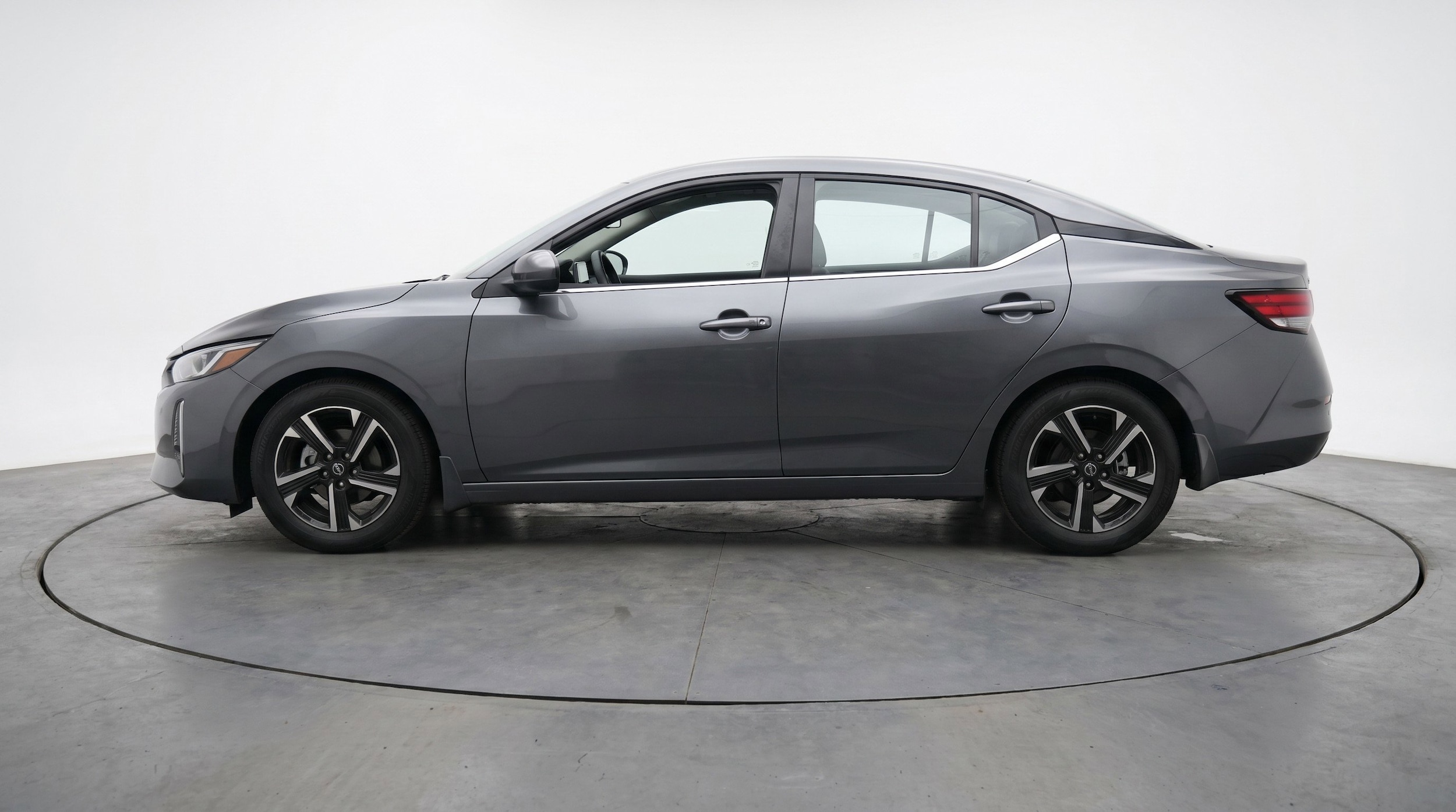 Thumbnail: 2025 Nissan Sentra - 5