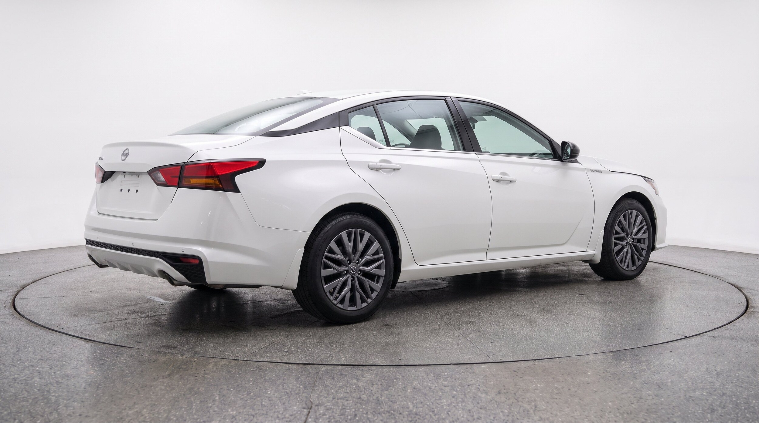 Thumbnail: 2025 Nissan Altima - 9
