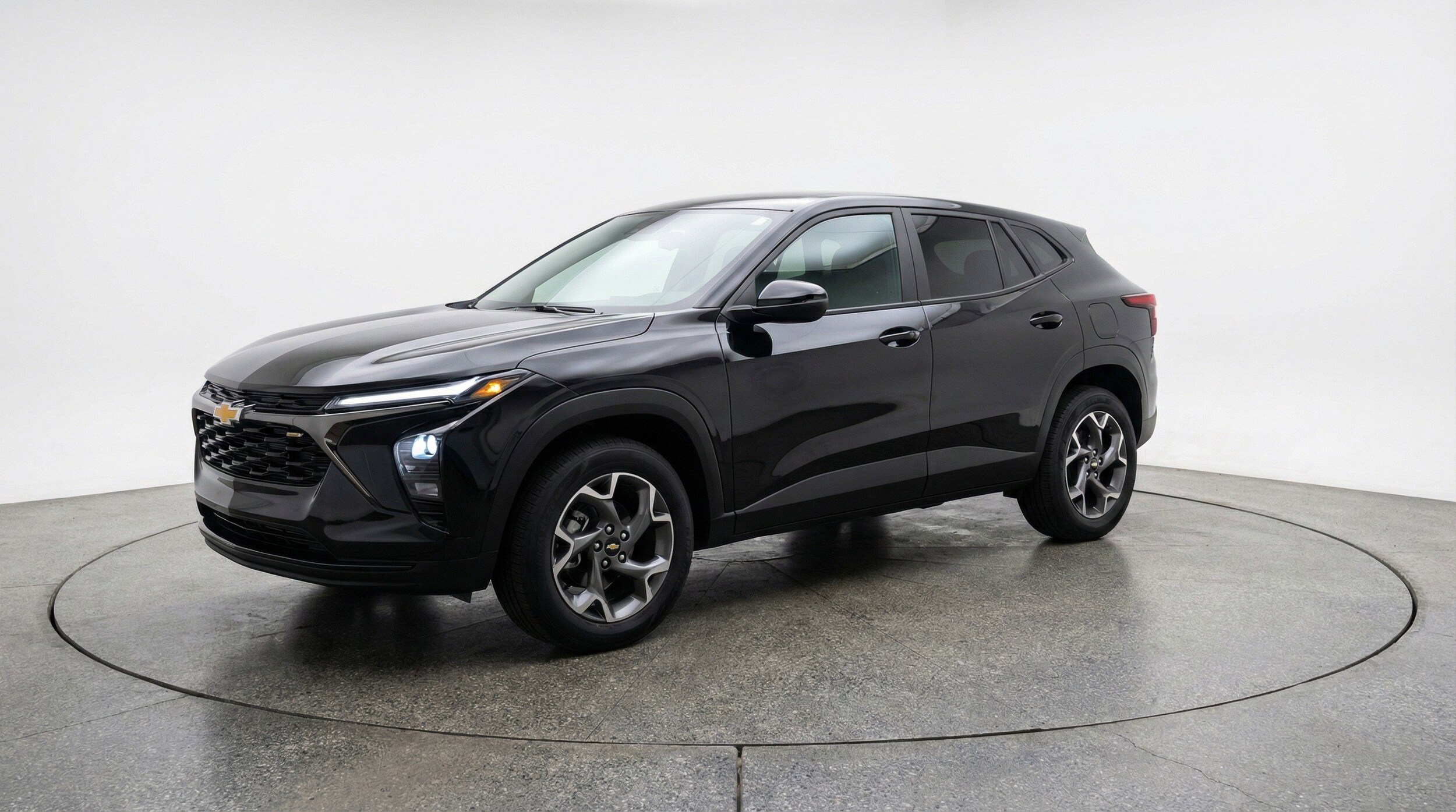 Thumbnail: 2025 Chevrolet Trax - 3