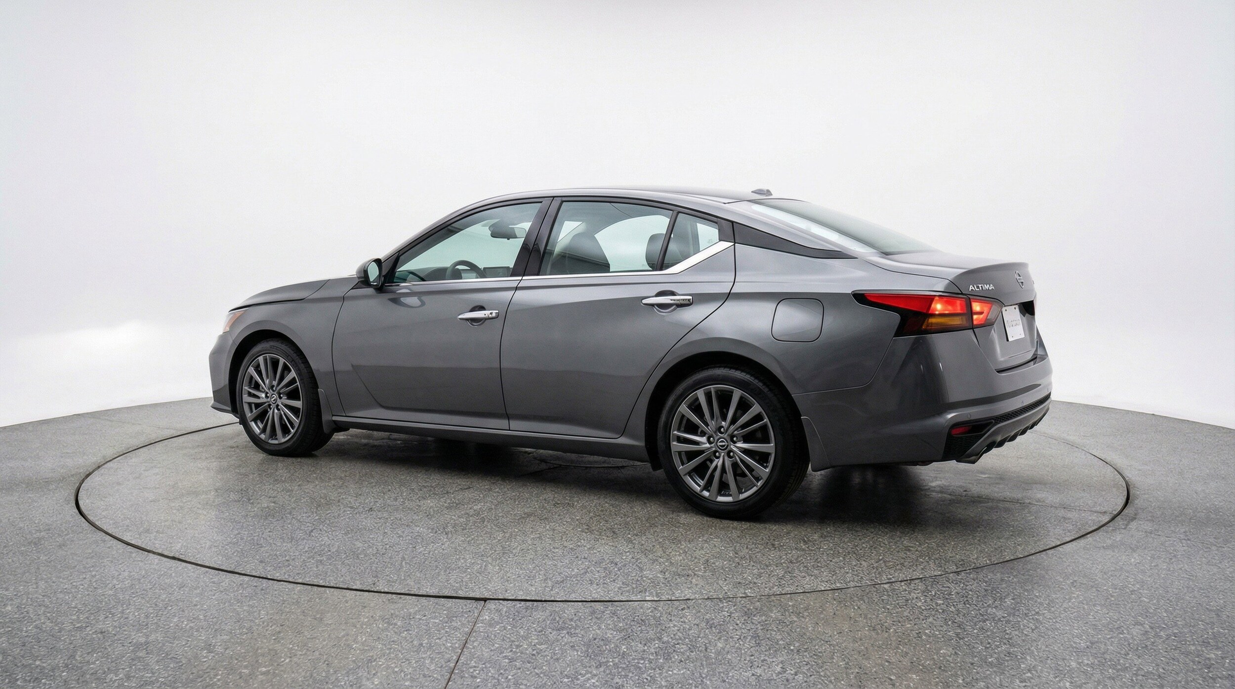 Thumbnail: 2025 Nissan Altima - 9