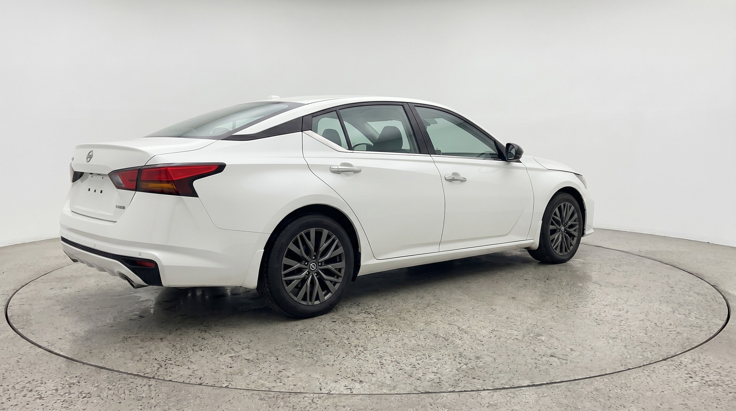 Thumbnail: 2025 Nissan Altima - 9