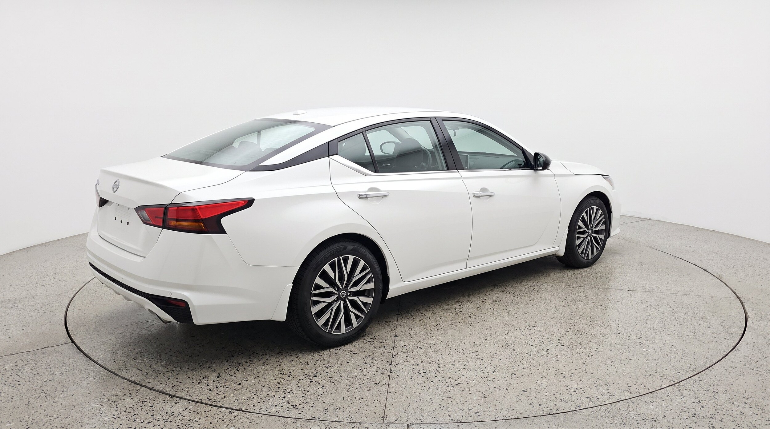 Thumbnail: 2025 Nissan Altima - 9