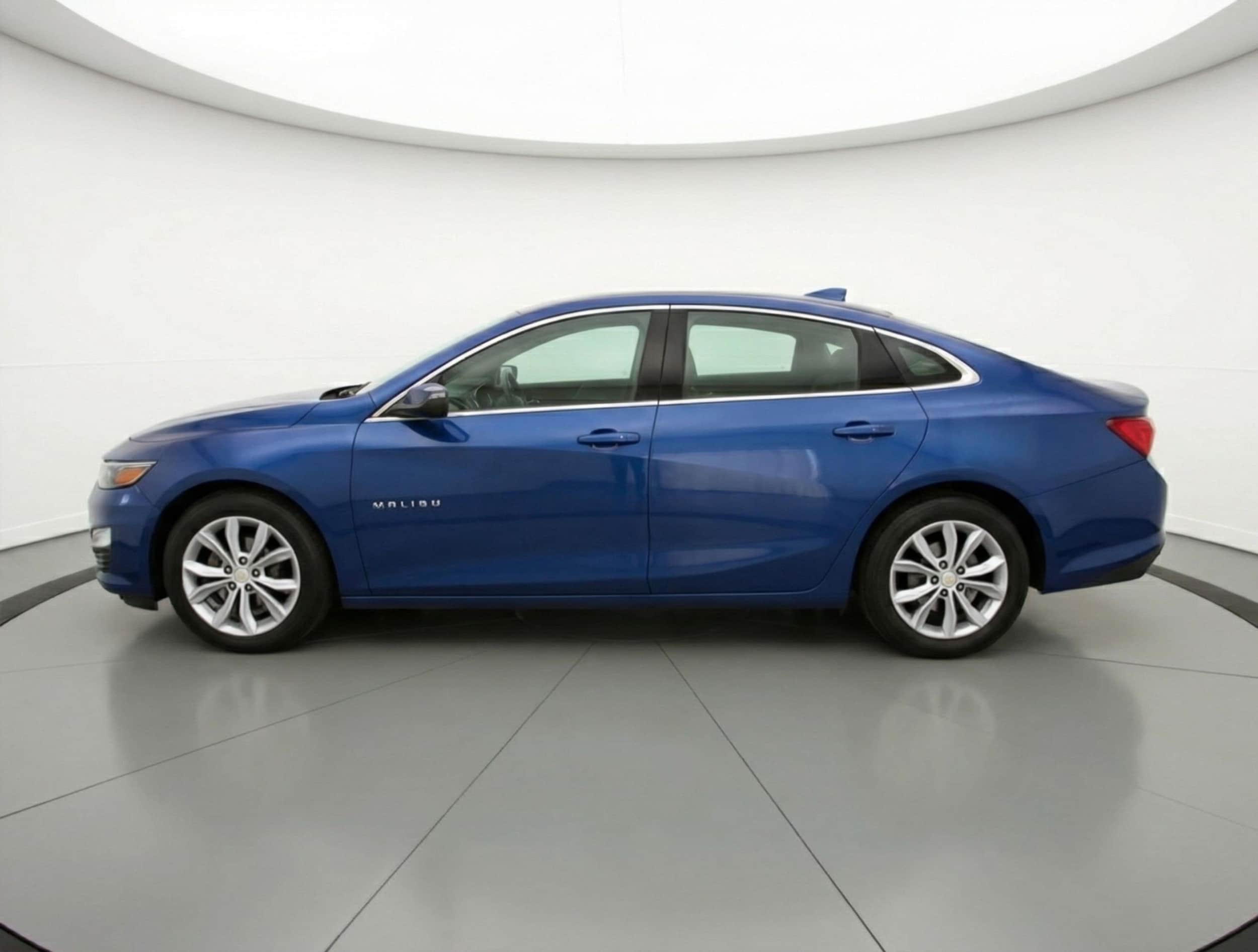 Thumbnail: 2024 Chevrolet Malibu - 5