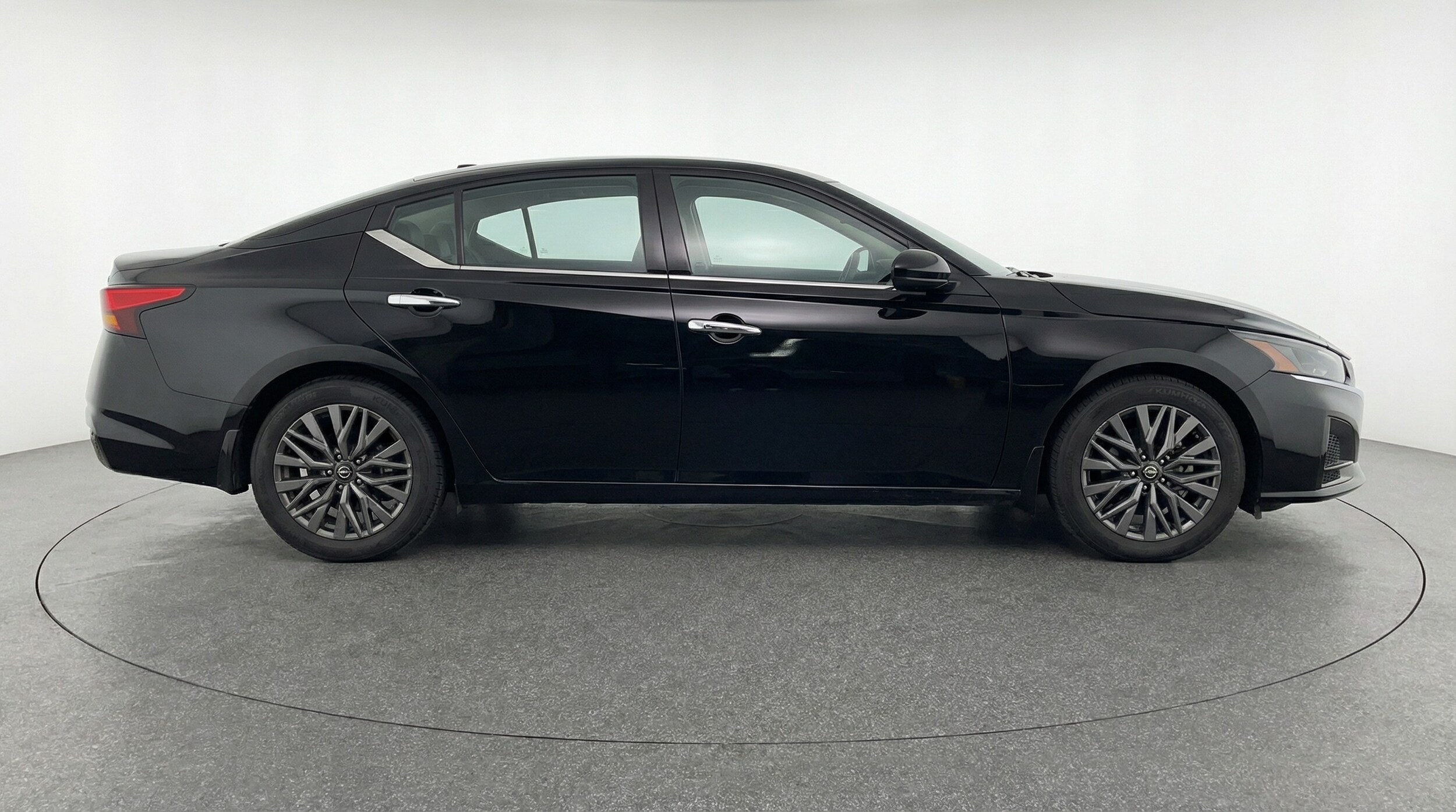 Thumbnail: 2025 Nissan Altima - 8