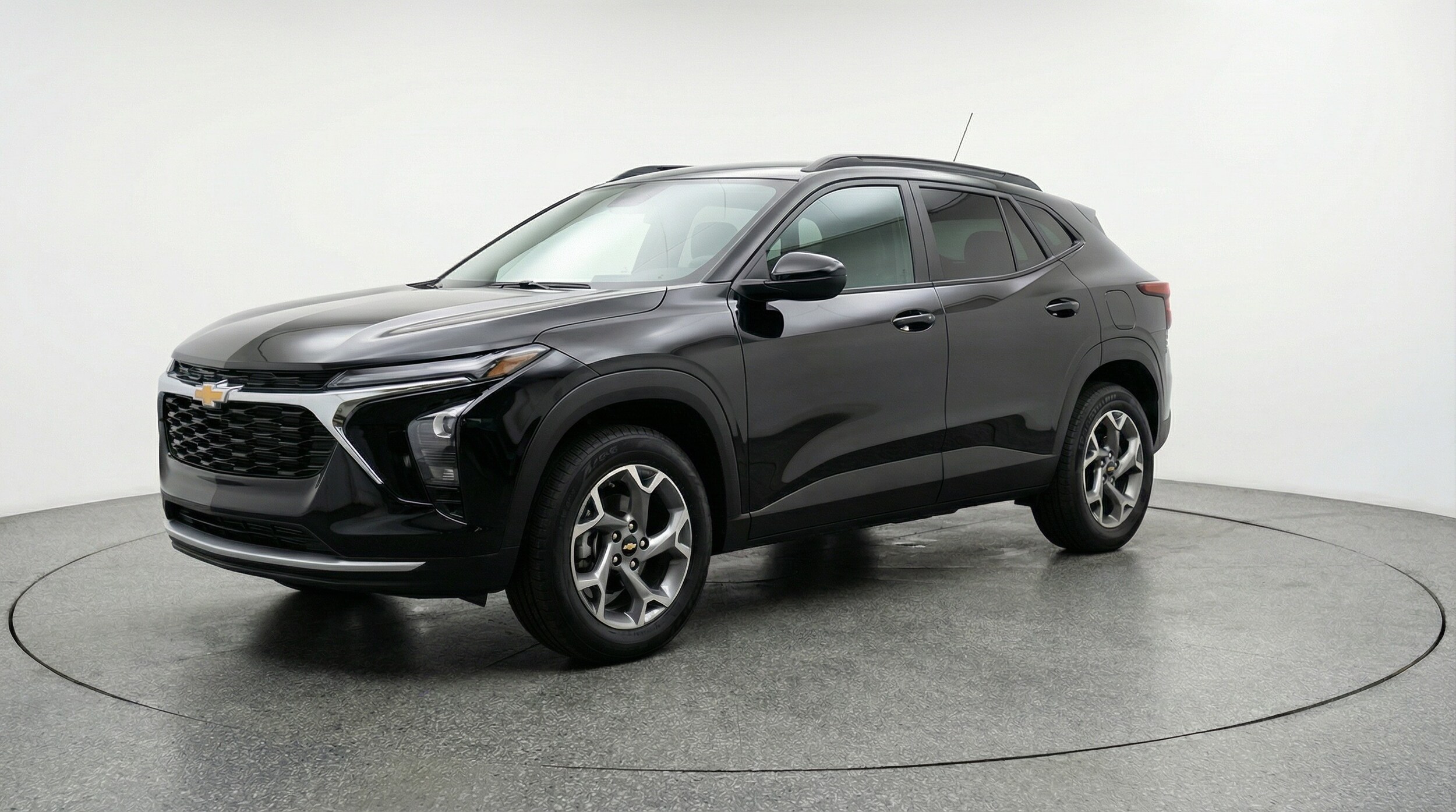 Thumbnail: 2025 Chevrolet Trax - 3