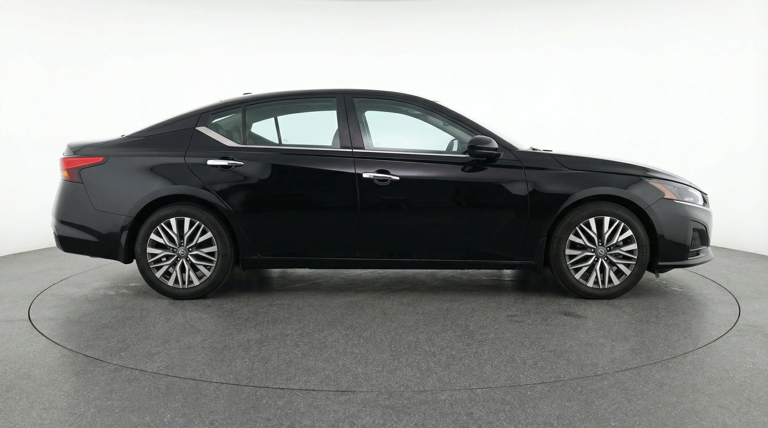 Thumbnail: 2025 Nissan Altima - 8