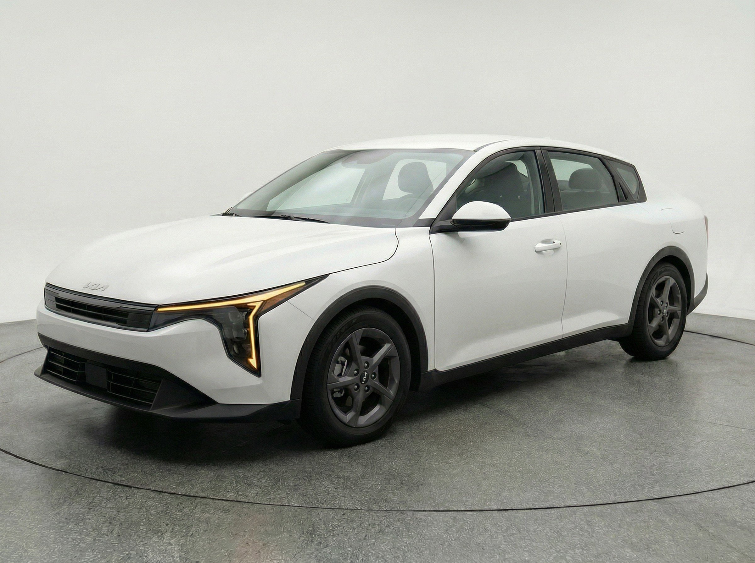 Thumbnail: 2025 Kia K4 - 3