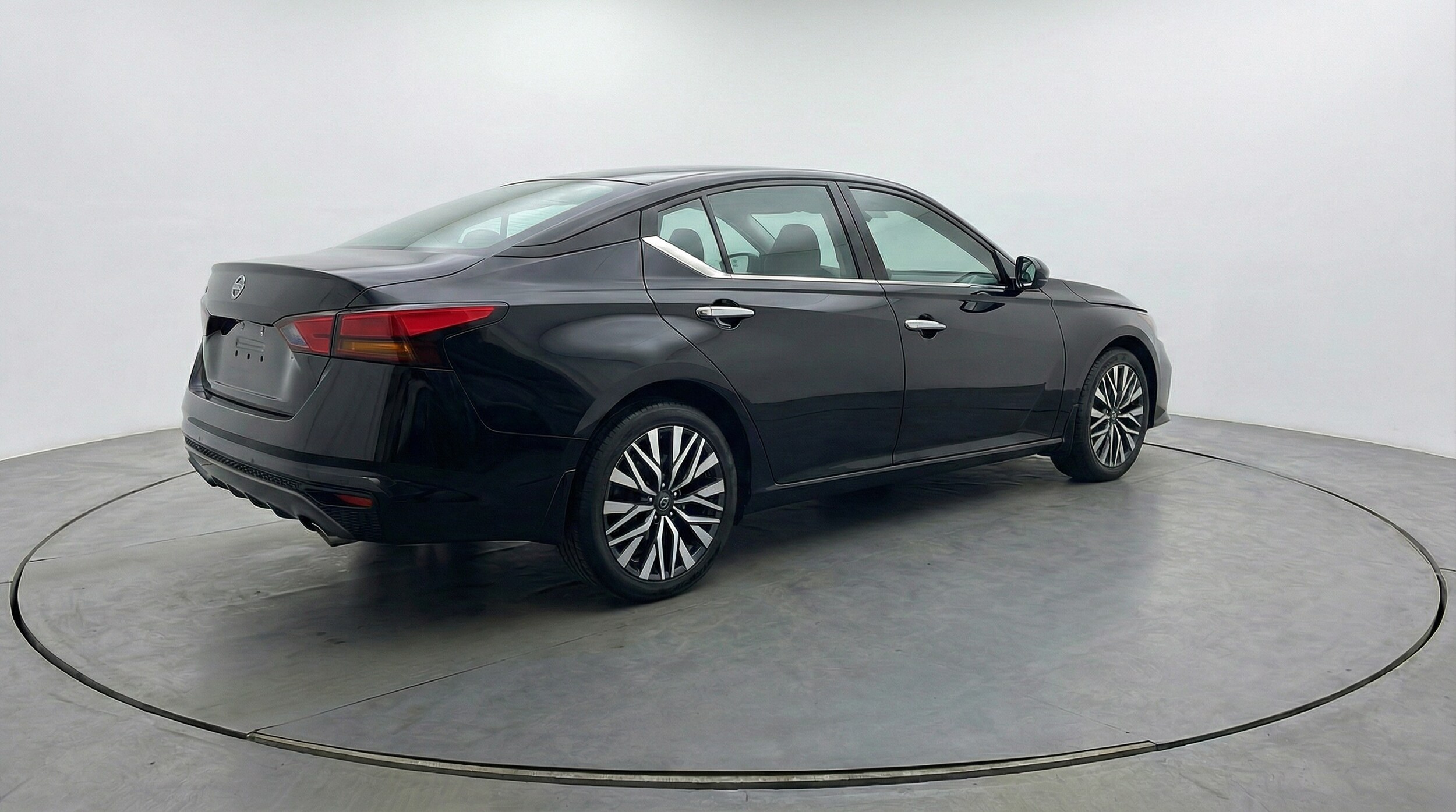 Thumbnail: 2025 Nissan Altima - 7