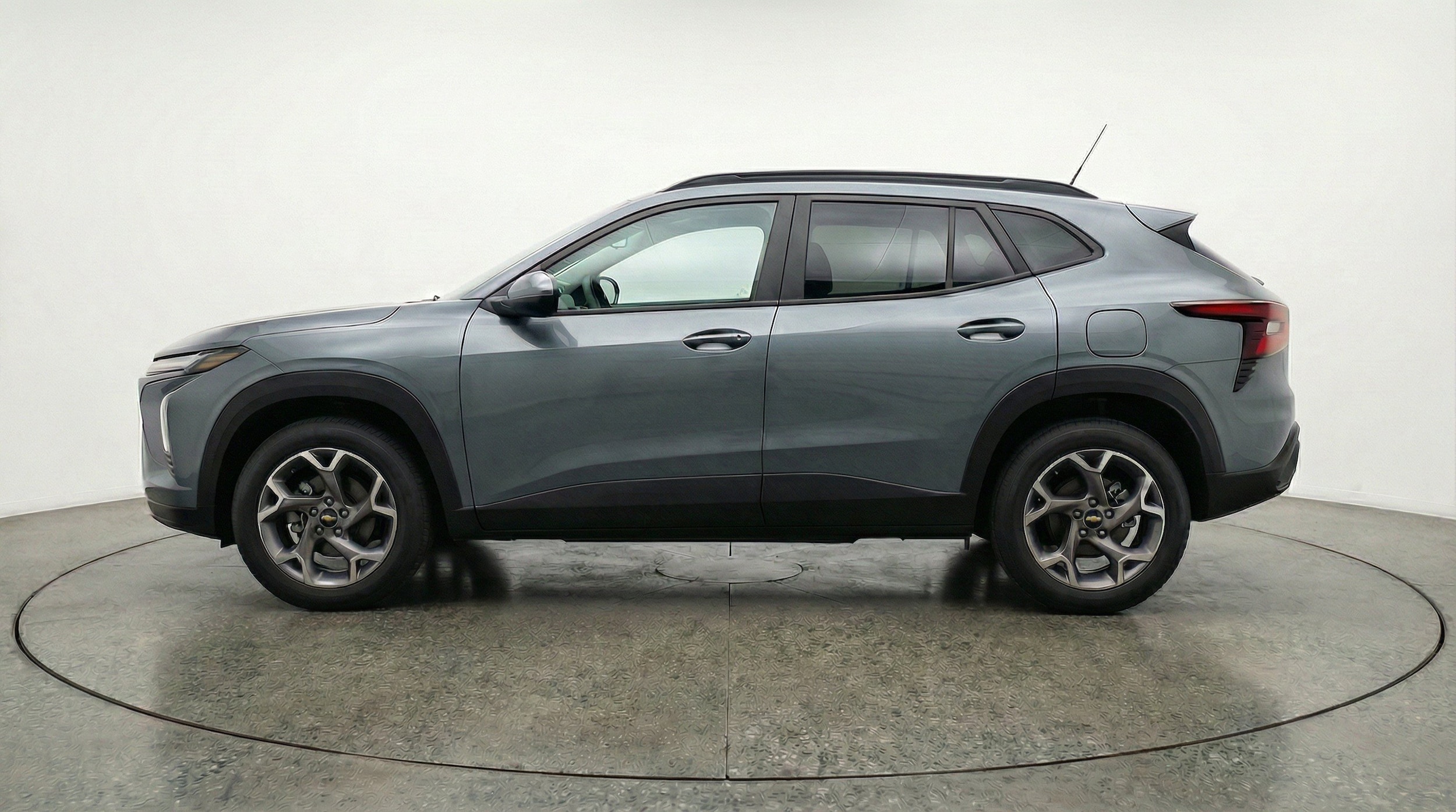 Thumbnail: 2025 Chevrolet Trax - 5