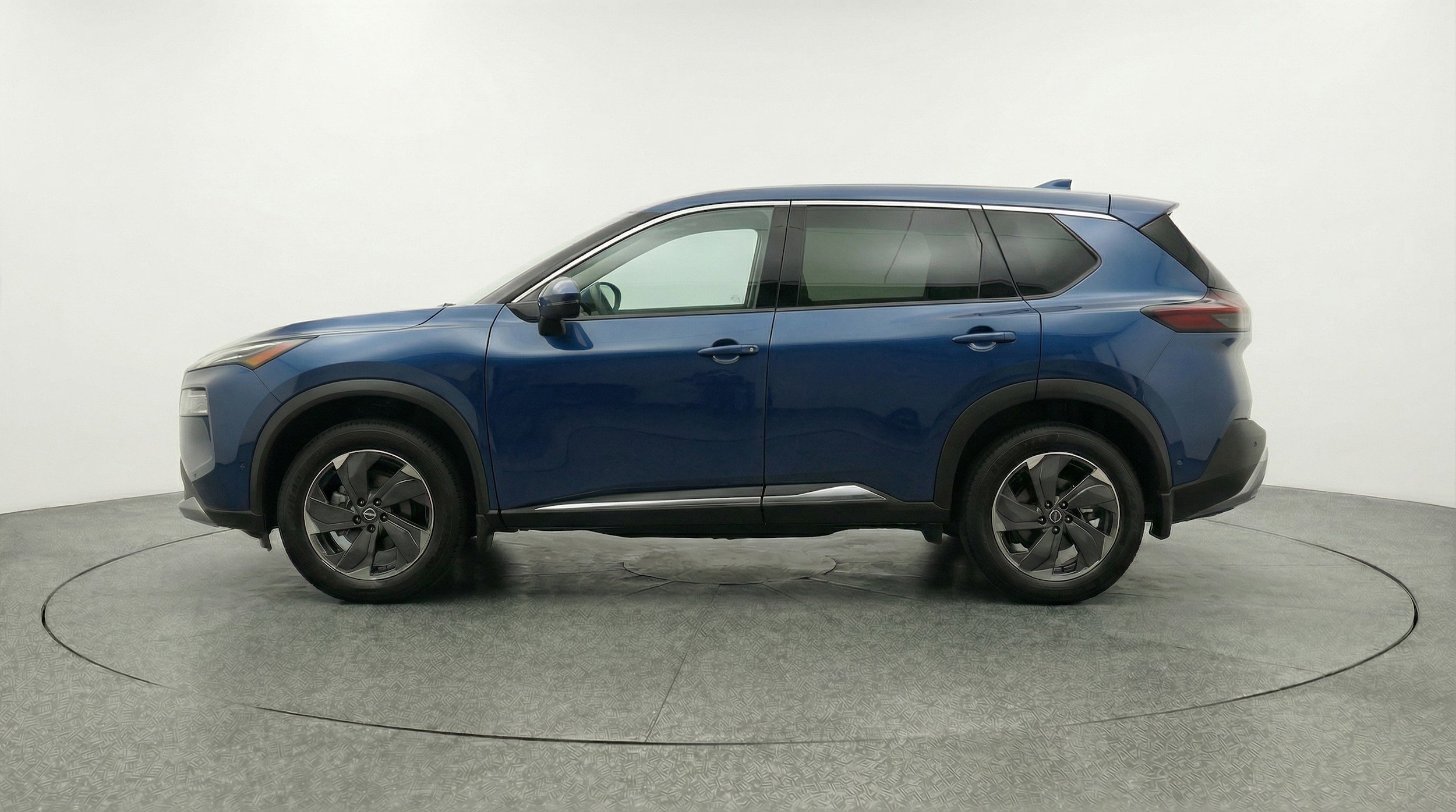 Thumbnail: 2025 Nissan Rogue - 5