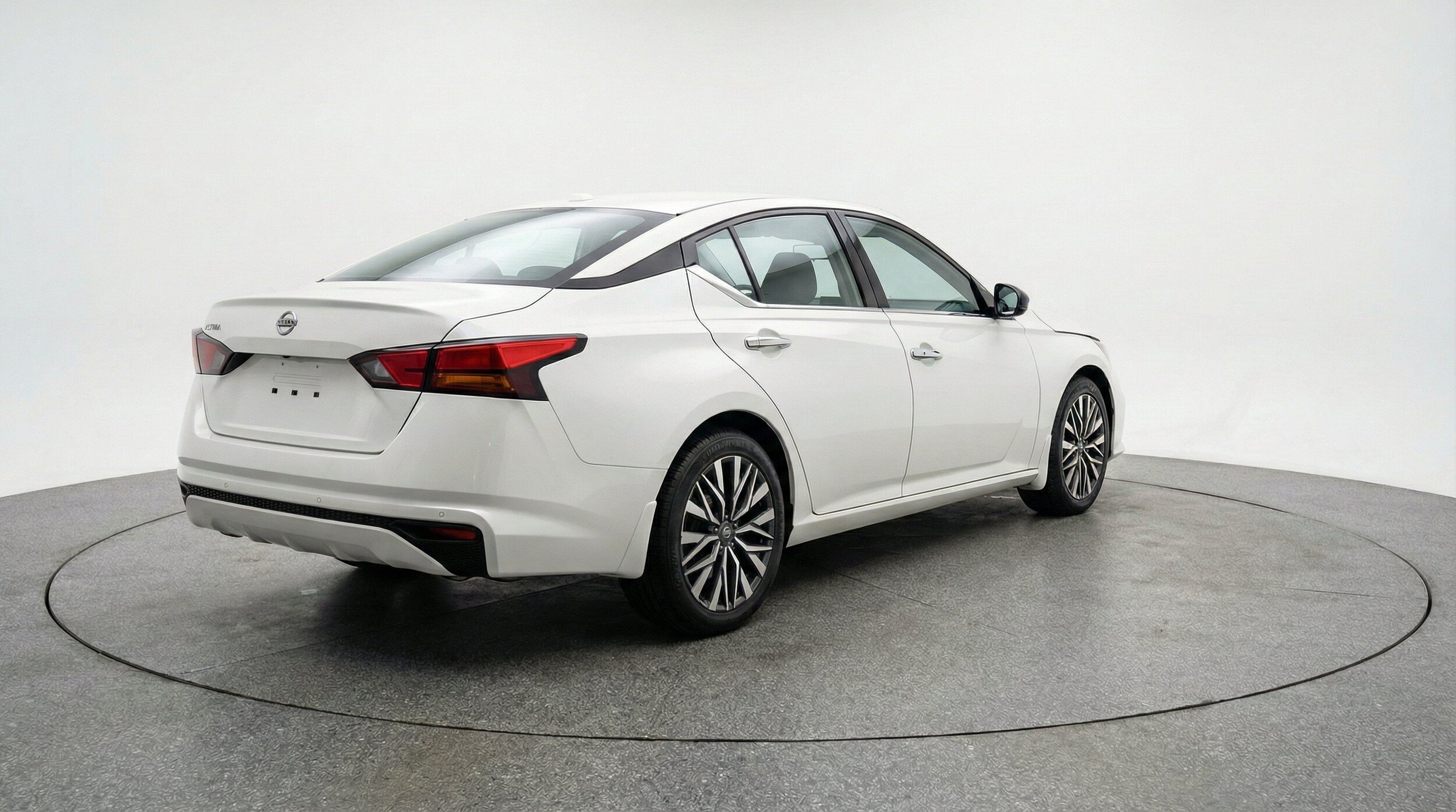 Thumbnail: 2025 Nissan Altima - 9
