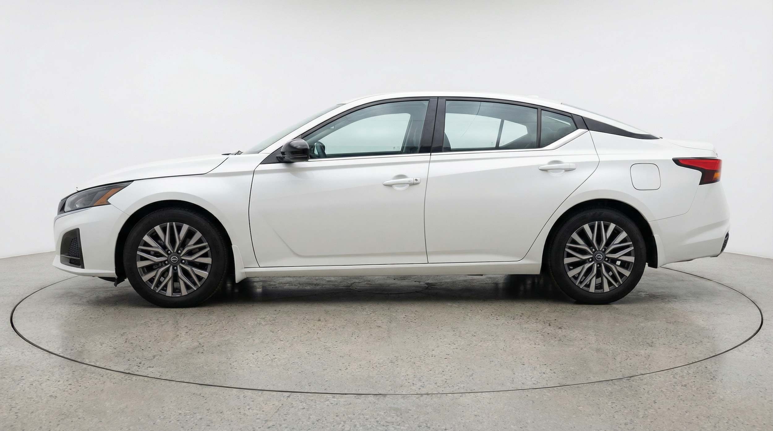 Thumbnail: 2025 Nissan Altima - 4