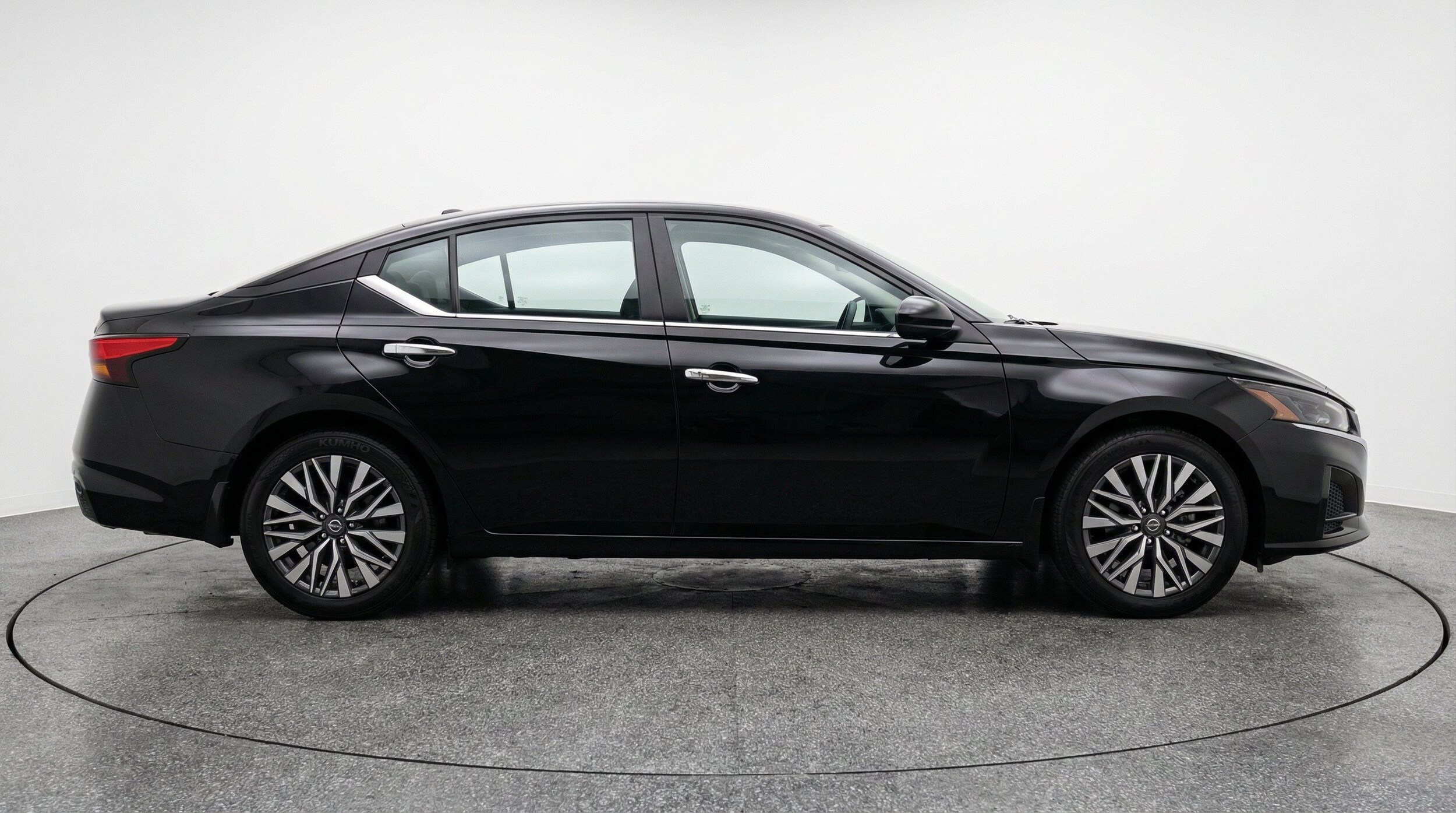 Thumbnail: 2025 Nissan Altima - 11