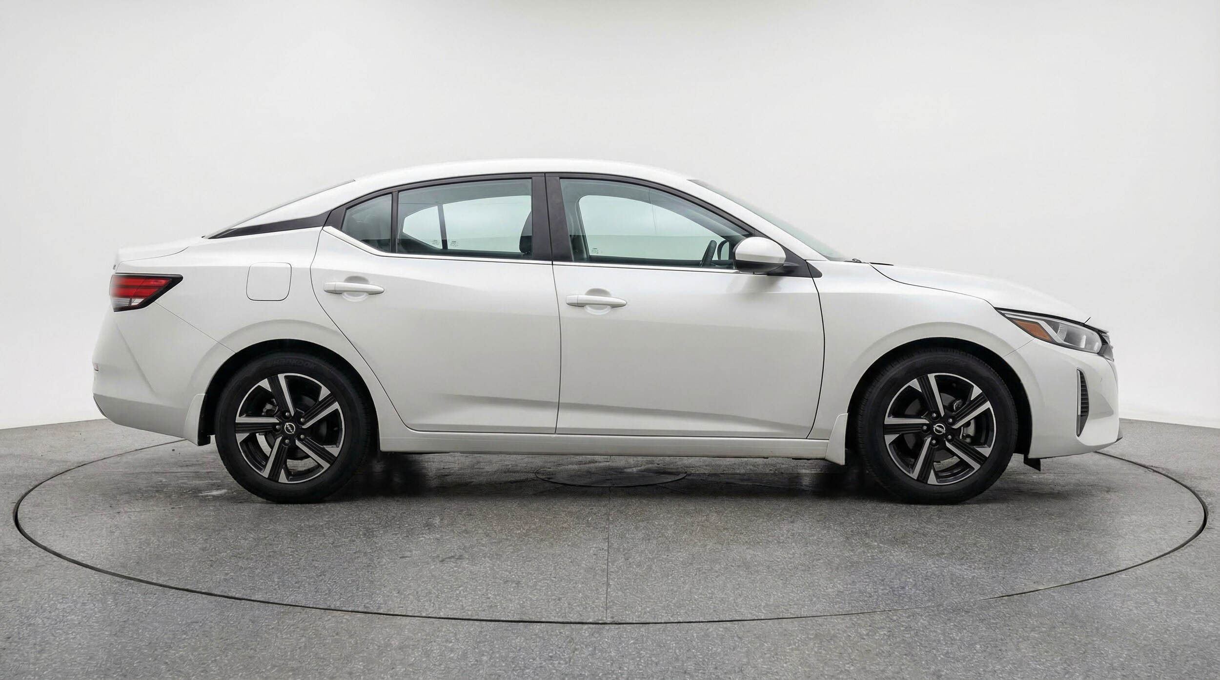 Thumbnail: 2025 Nissan Sentra - 11