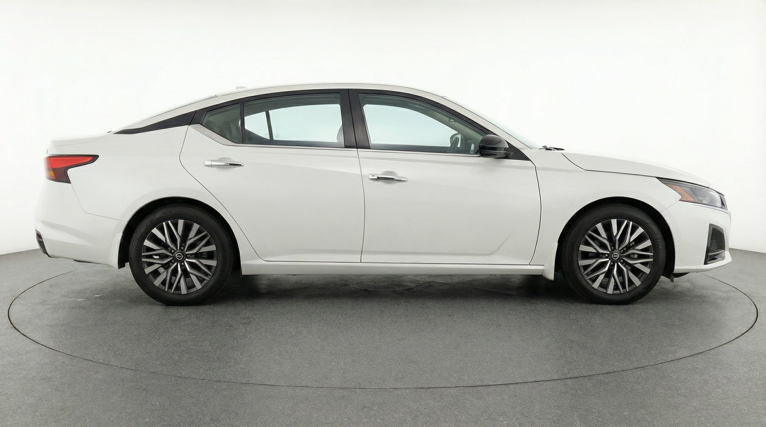 Thumbnail: 2025 Nissan Altima - 8