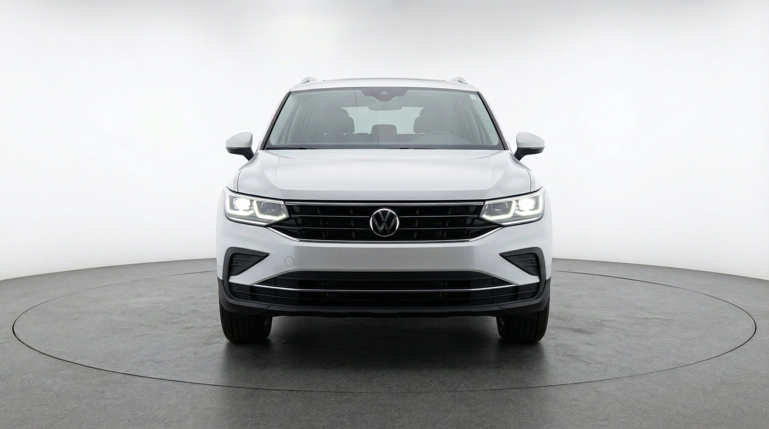 Thumbnail: 2026 Volkswagen Tiguan - 2