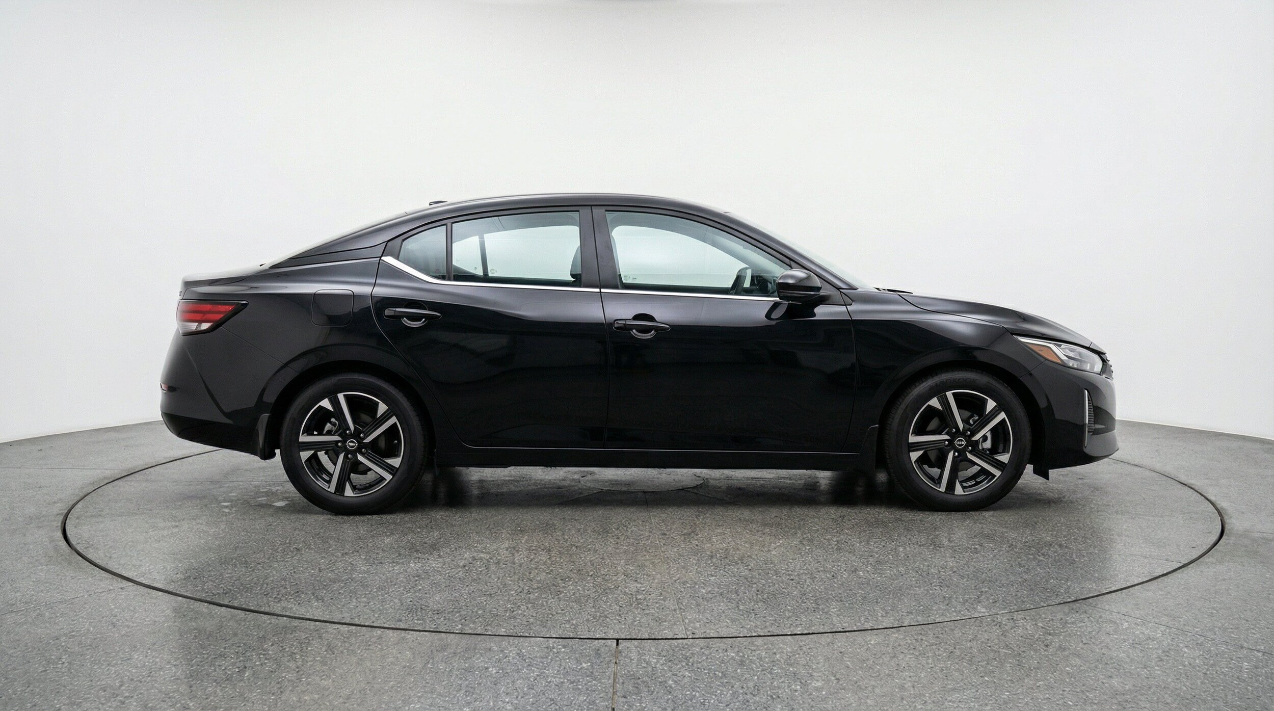 Thumbnail: 2025 Nissan Sentra - 11