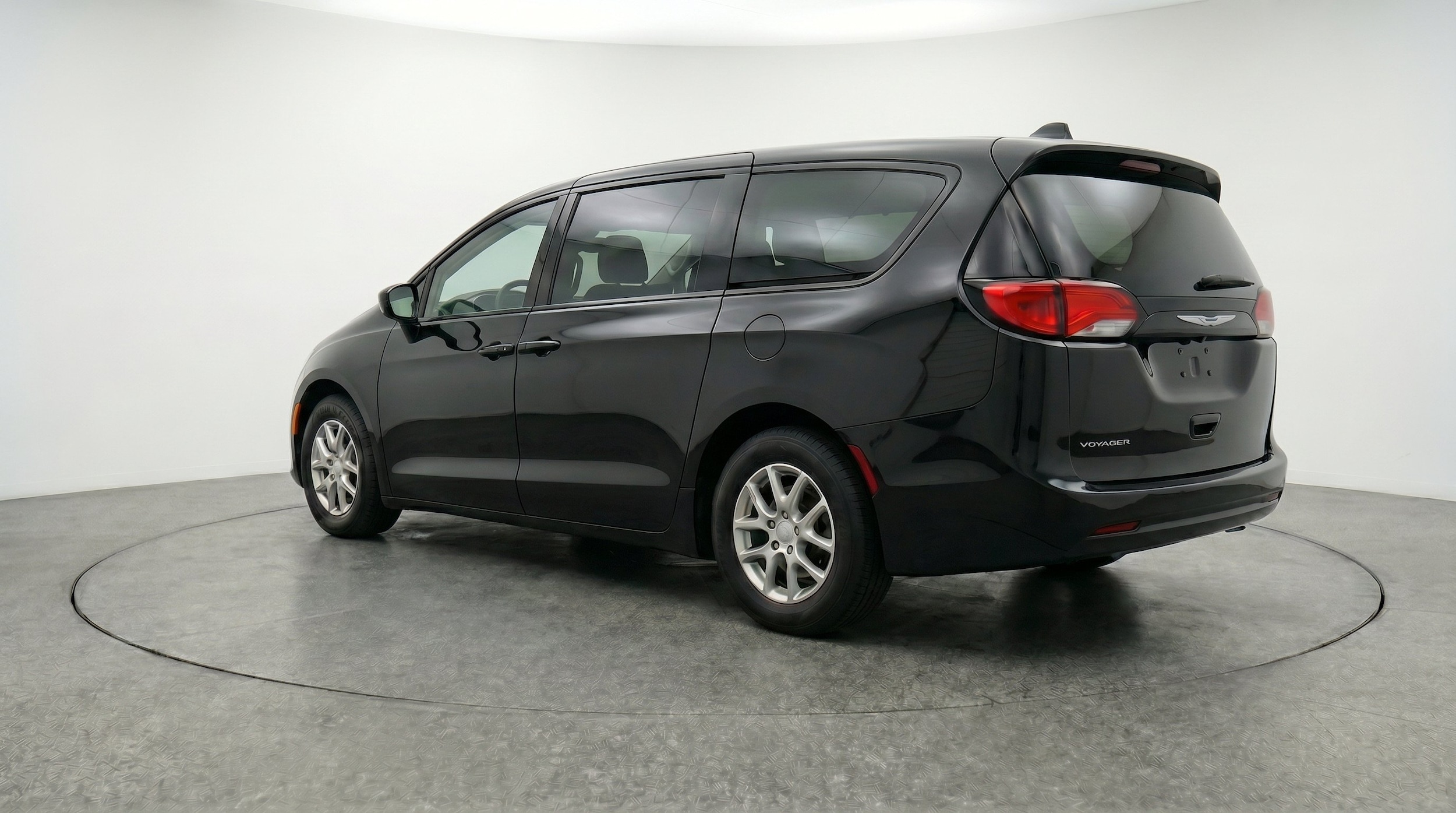Thumbnail: 2024 Chrysler Voyager - 6
