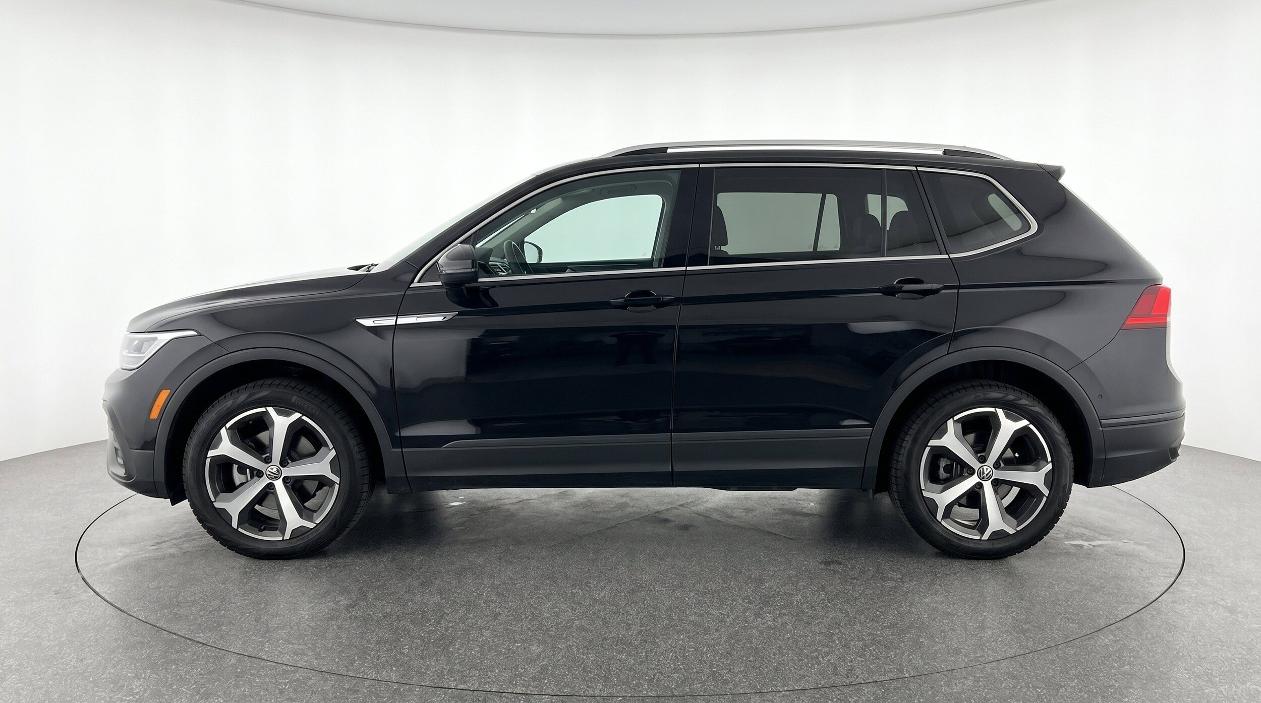 Thumbnail: 2026 Volkswagen Tiguan - 5