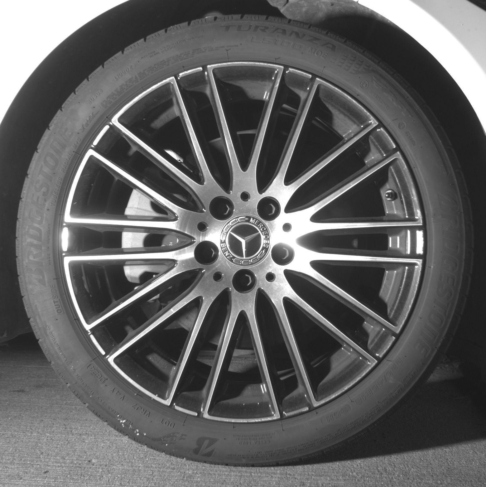 Thumbnail: 2024 Mercedes-Benz C-Class - 10