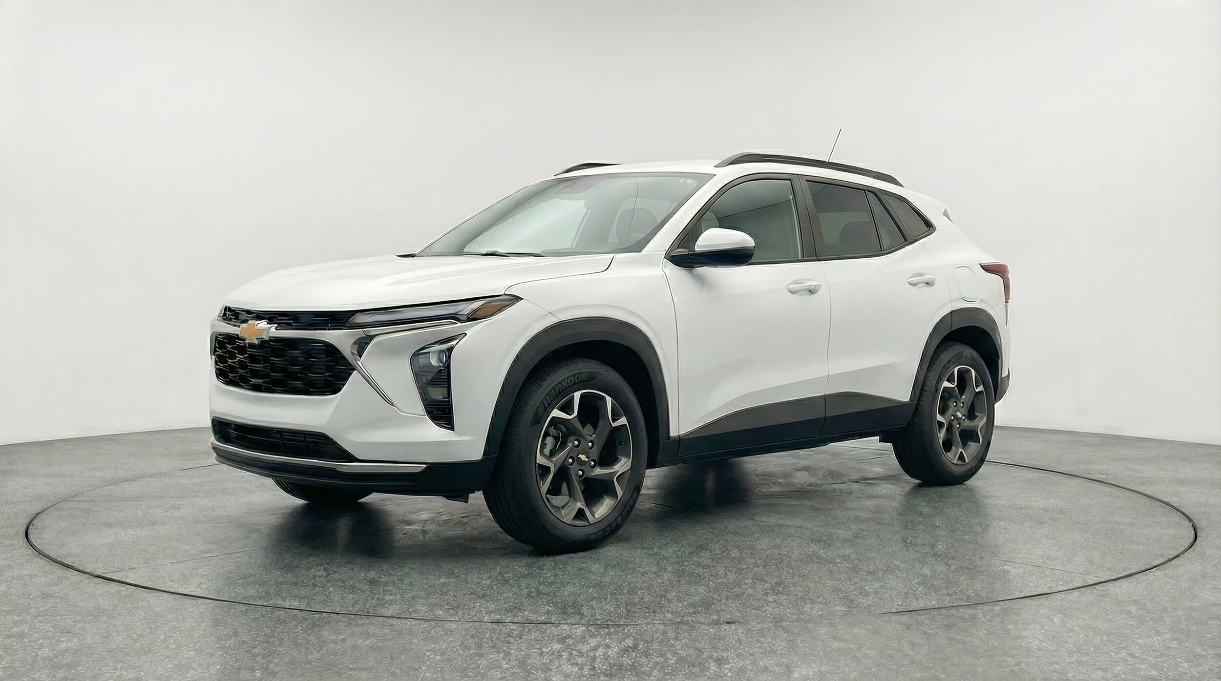 Thumbnail: 2025 Chevrolet Trax - 3