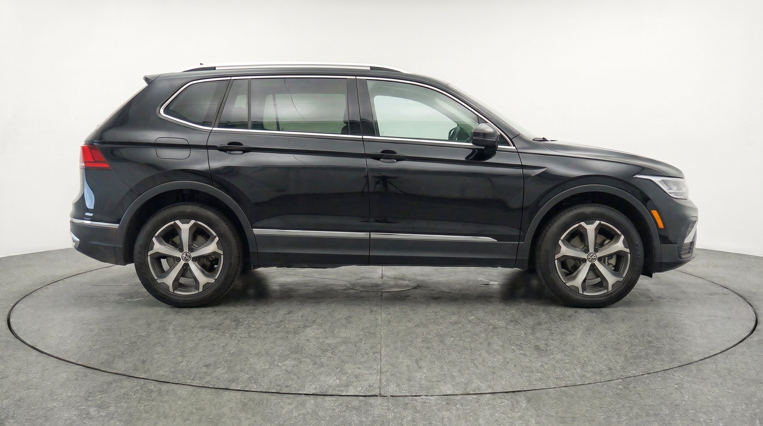 Thumbnail: 2026 Volkswagen Tiguan - 11