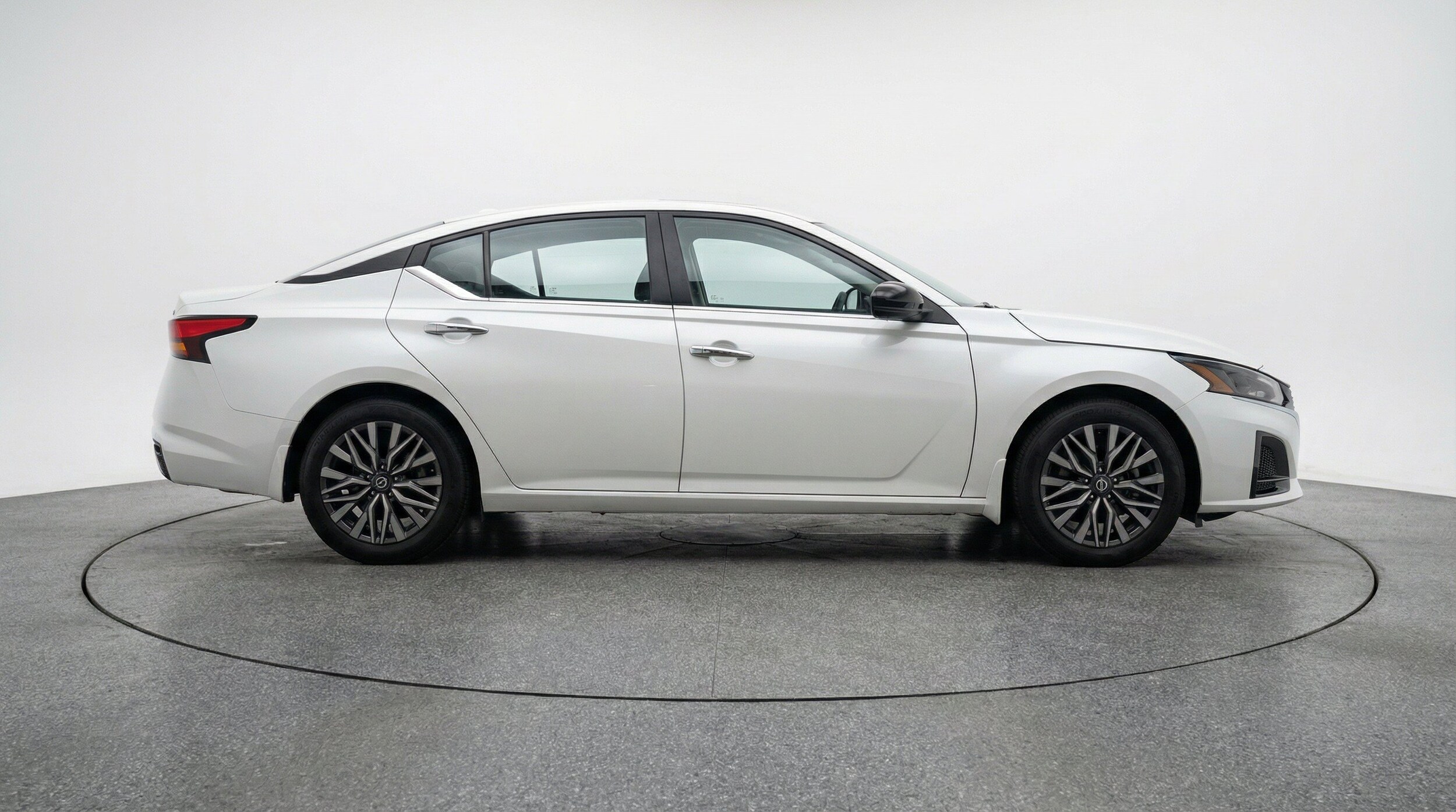 Thumbnail: 2025 Nissan Altima - 10