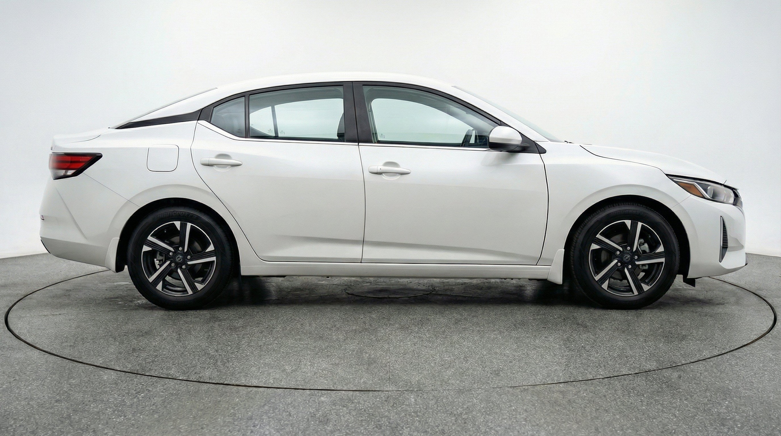 Thumbnail: 2025 Nissan Sentra - 11