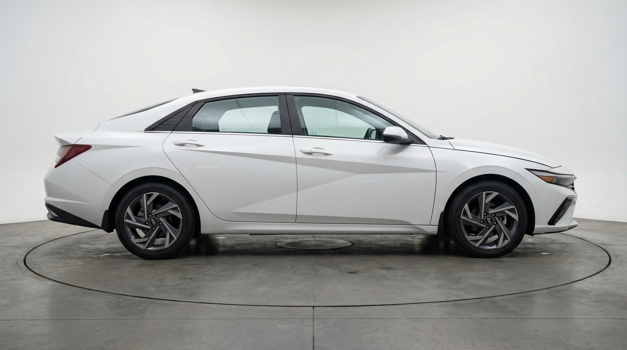 Thumbnail: 2025 Hyundai Elantra - 11
