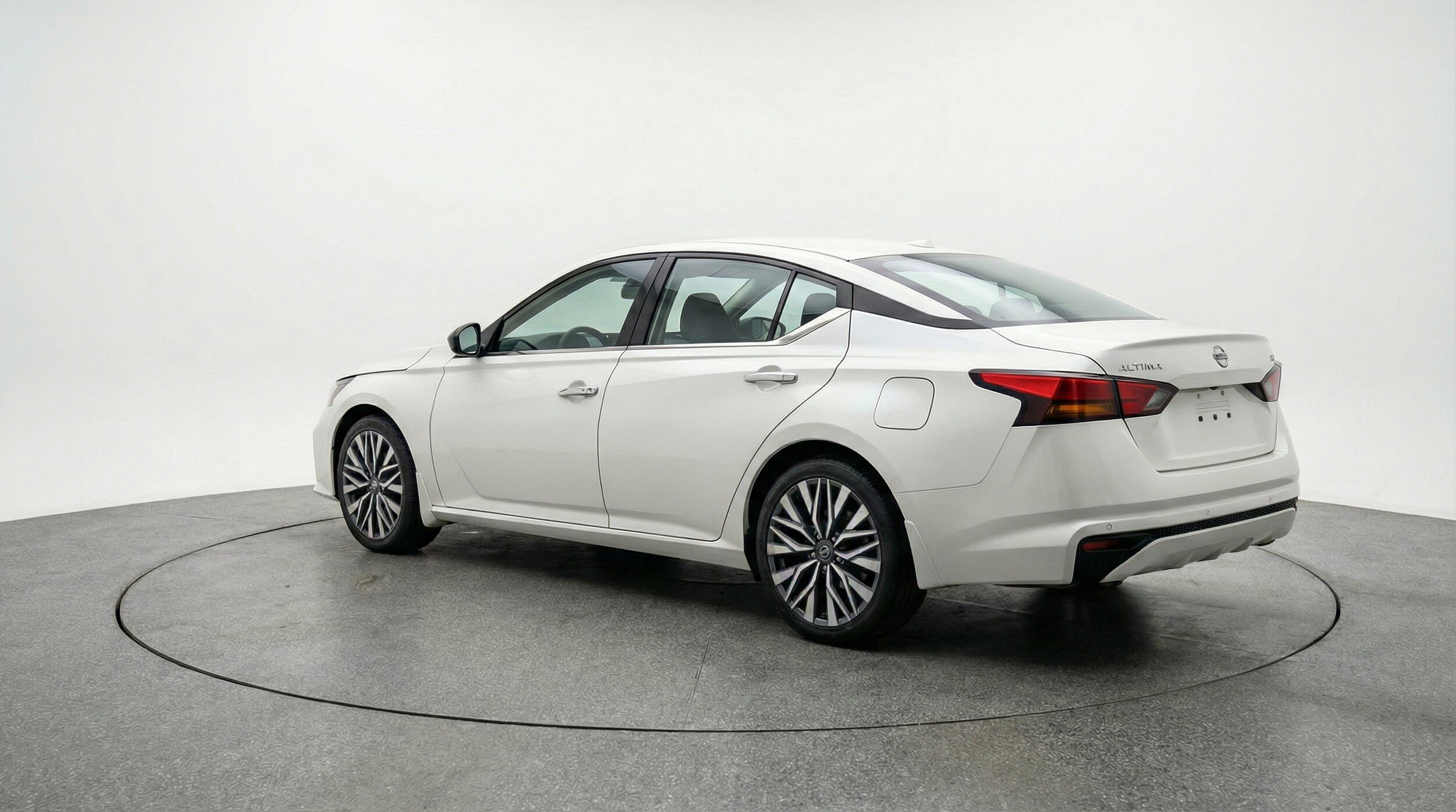 Thumbnail: 2025 Nissan Altima - 6