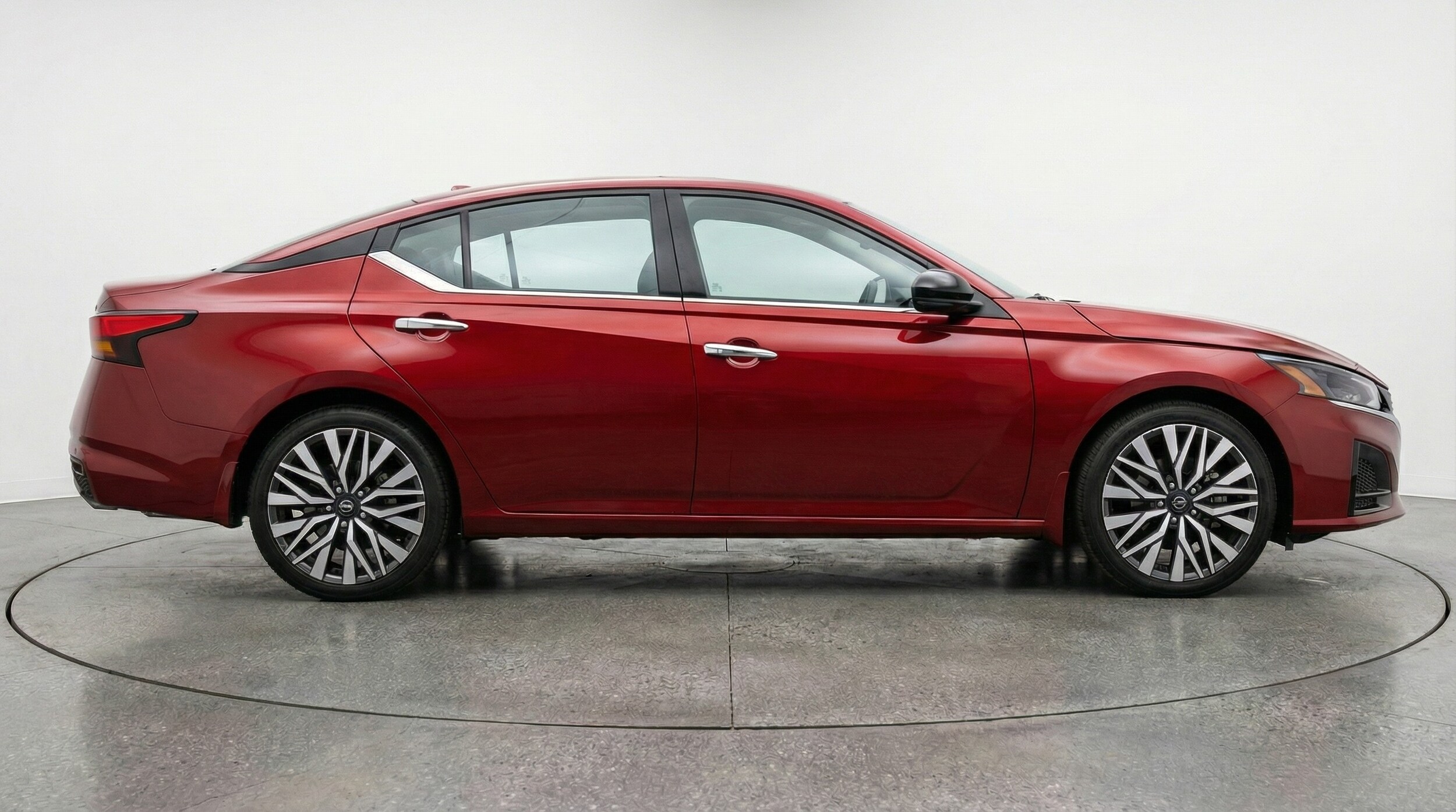 Thumbnail: 2025 Nissan Altima - 8