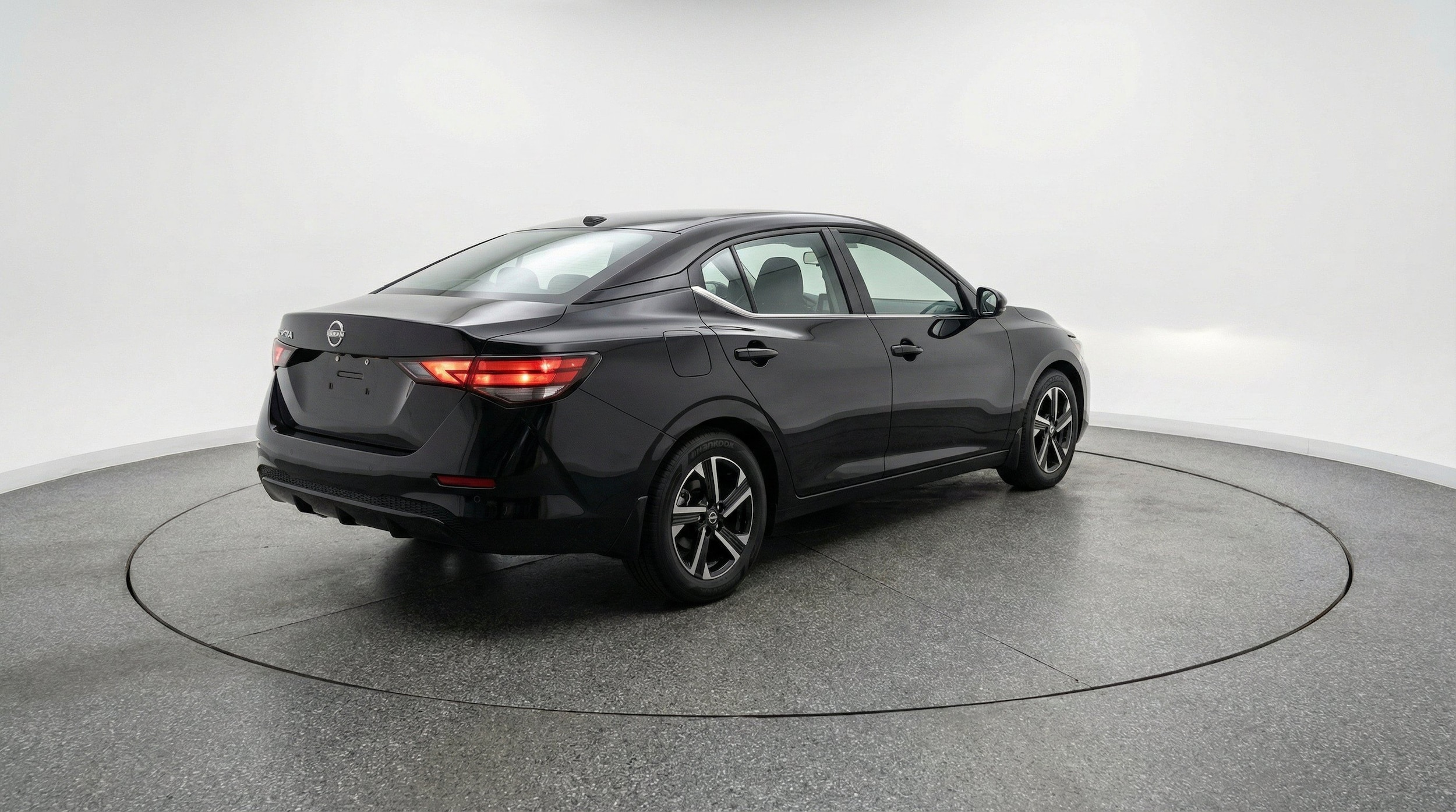 Thumbnail: 2025 Nissan Sentra - 9