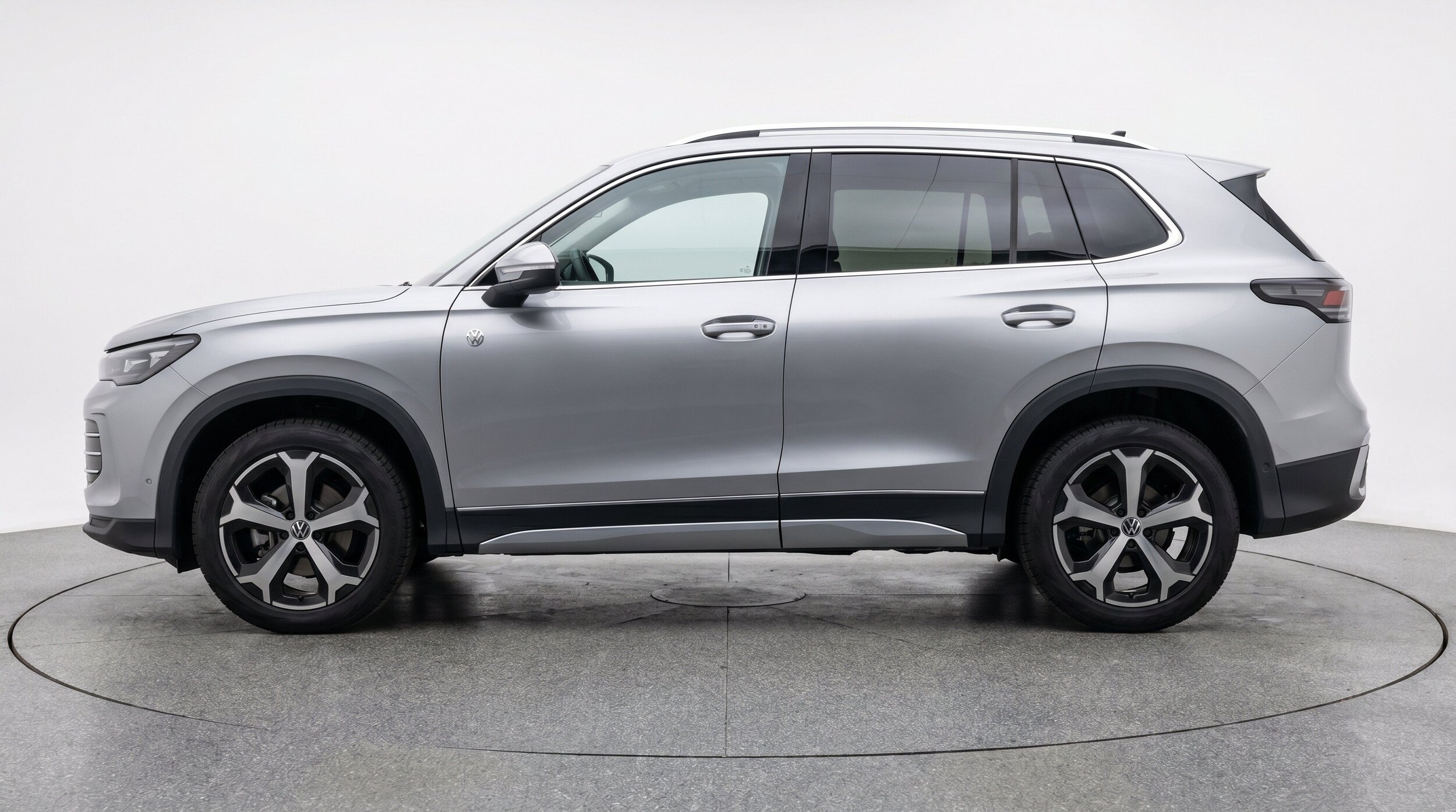 Thumbnail: 2026 Volkswagen Tiguan - 5