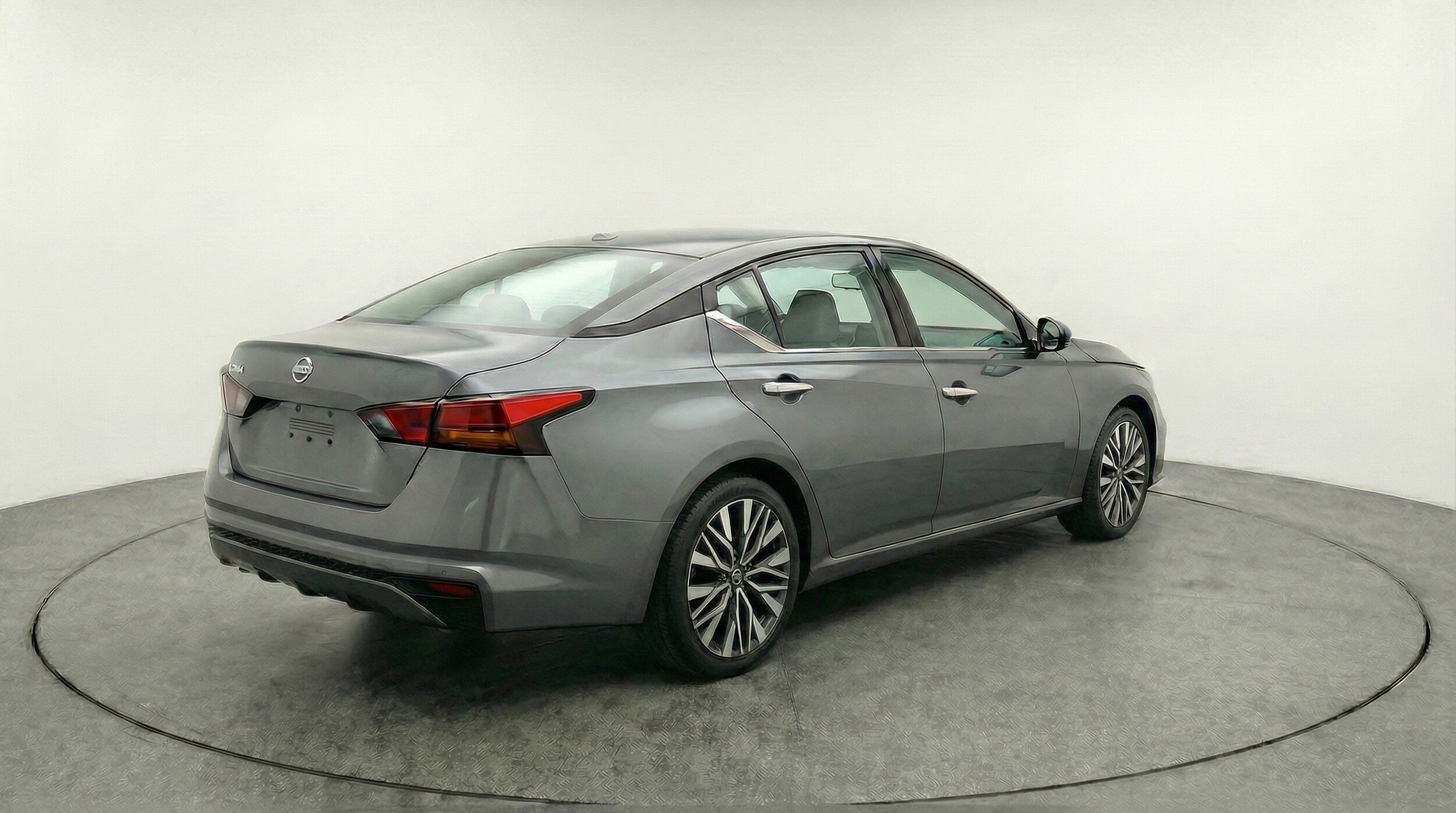 Thumbnail: 2025 Nissan Altima - 9