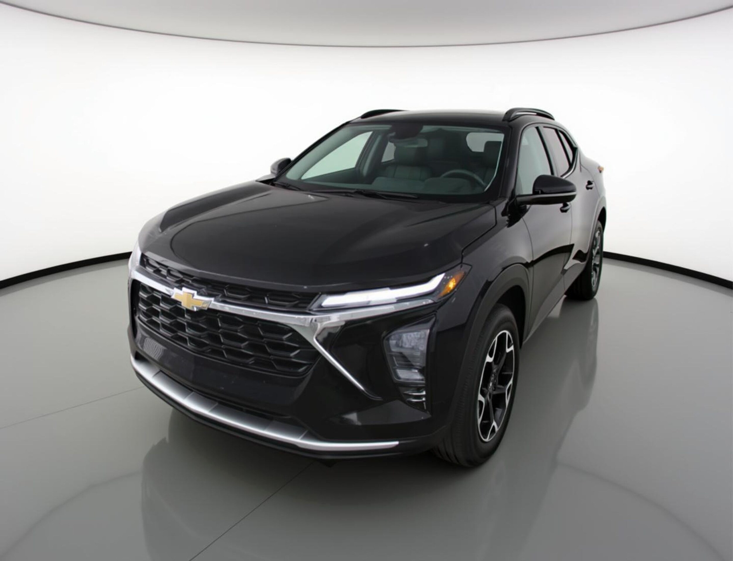 Thumbnail: 2025 Chevrolet Trax - 3