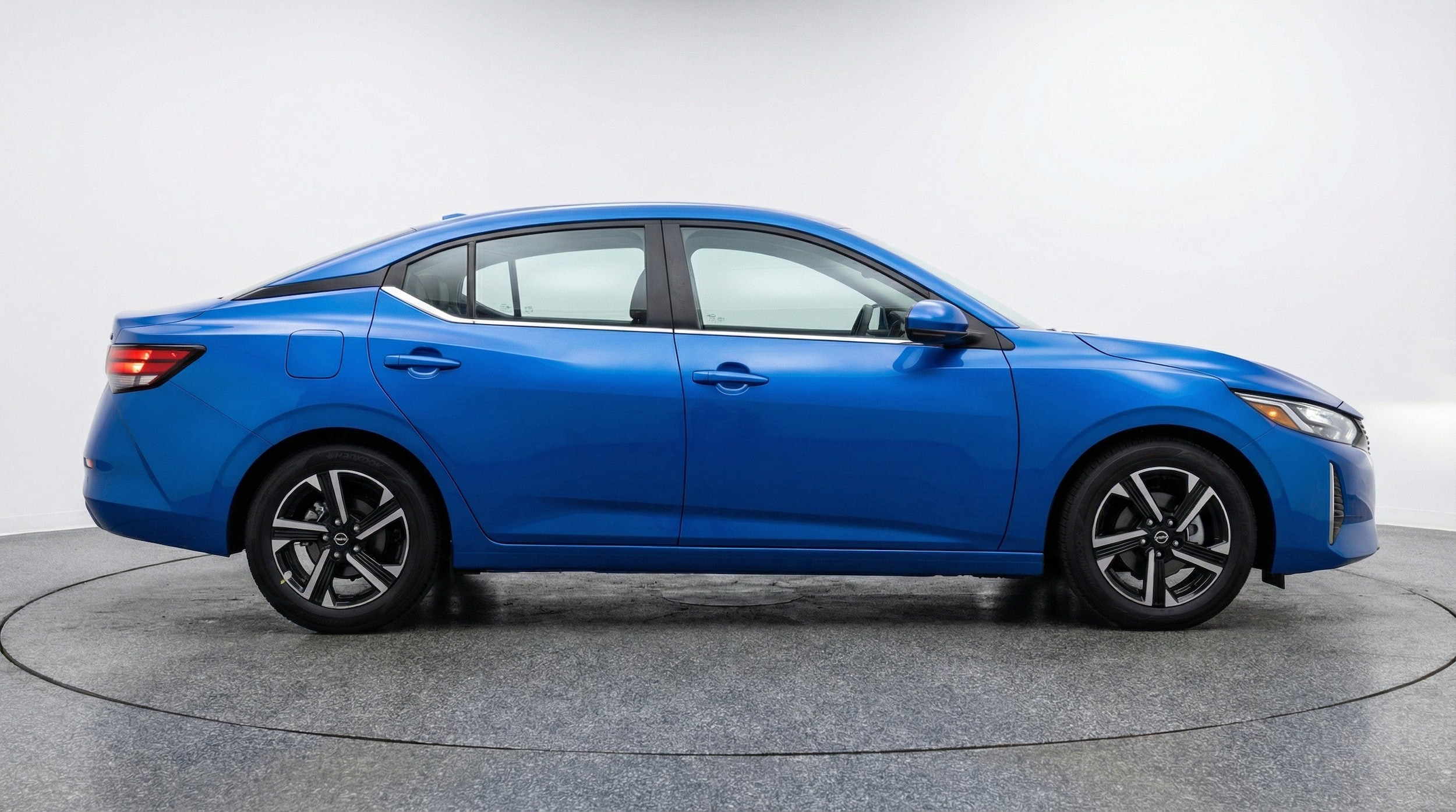 Thumbnail: 2025 Nissan Sentra - 11