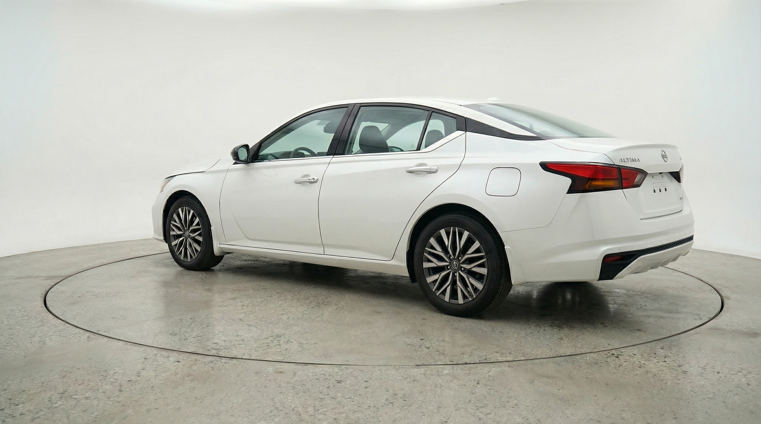 Thumbnail: 2025 Nissan Altima - 5