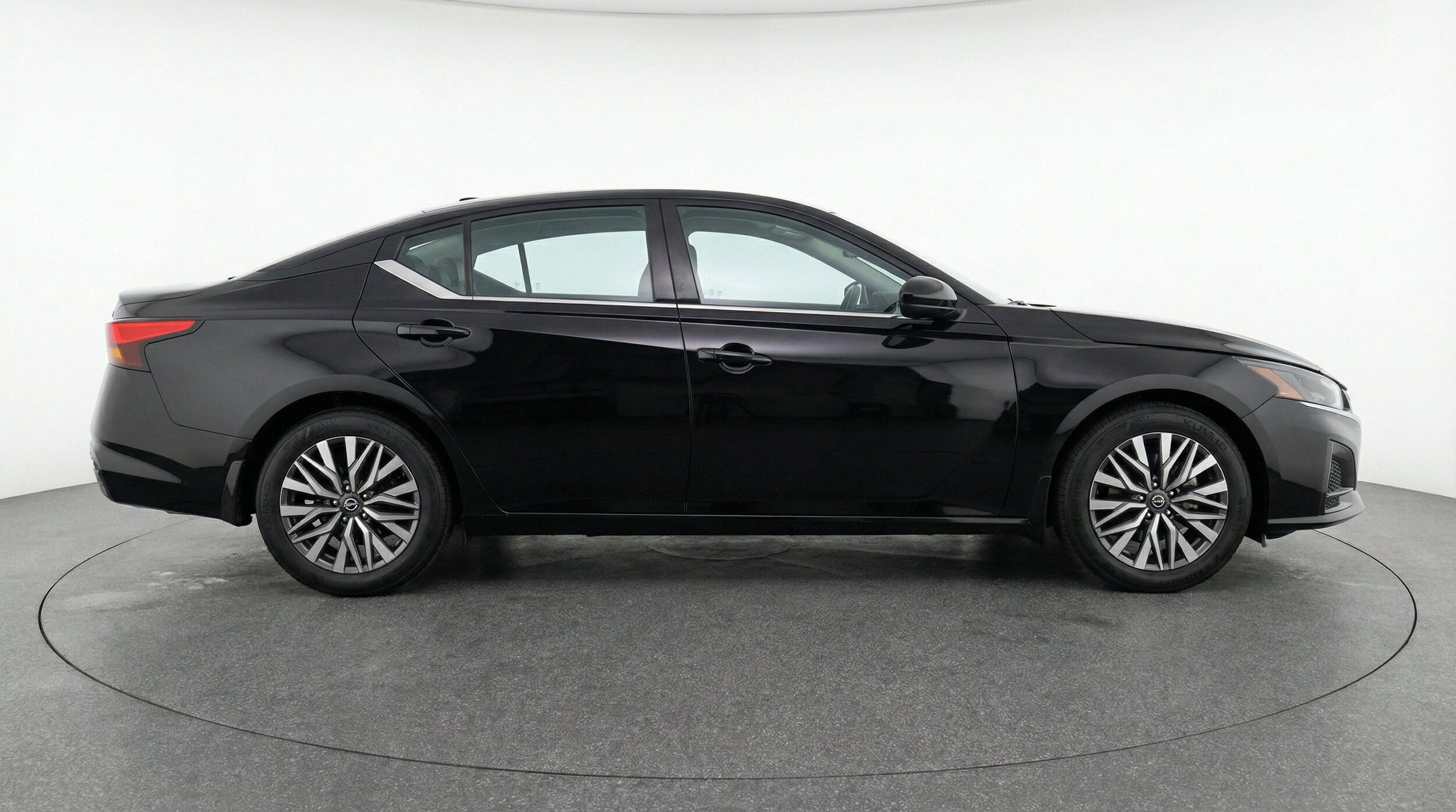 Thumbnail: 2025 Nissan Altima - 11