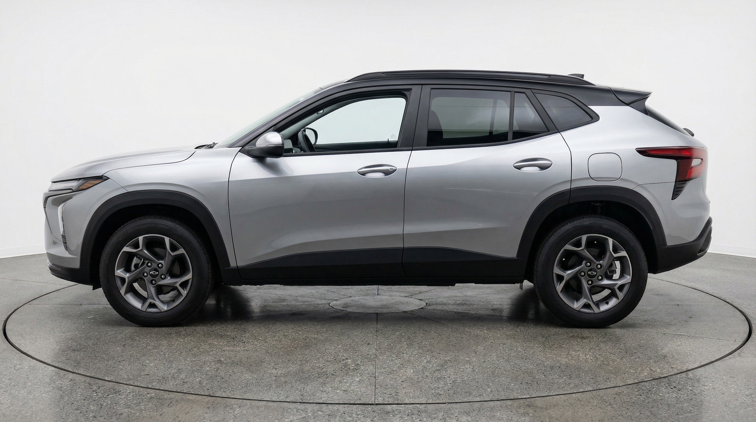 Thumbnail: 2025 Chevrolet Trax - 5