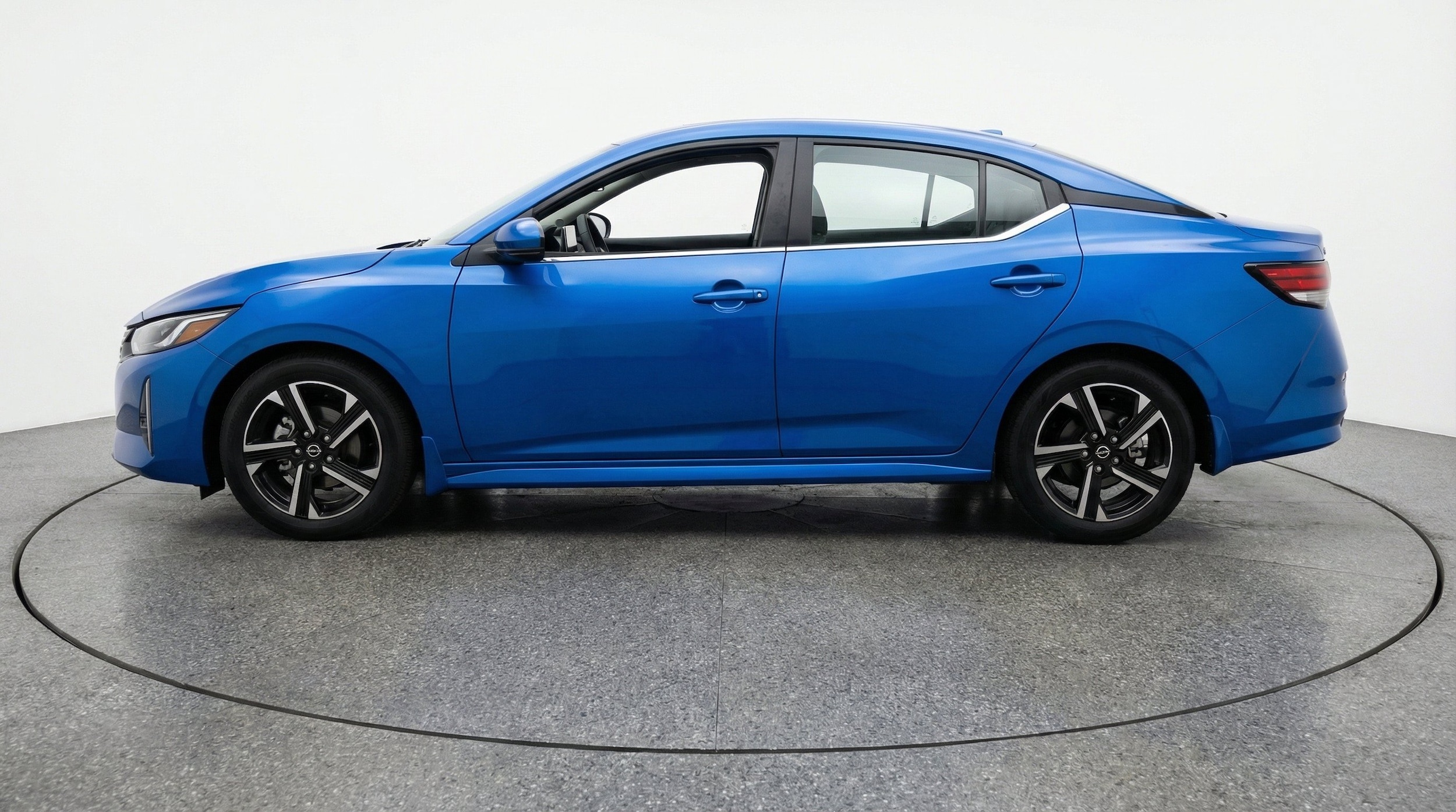 Thumbnail: 2025 Nissan Sentra - 5