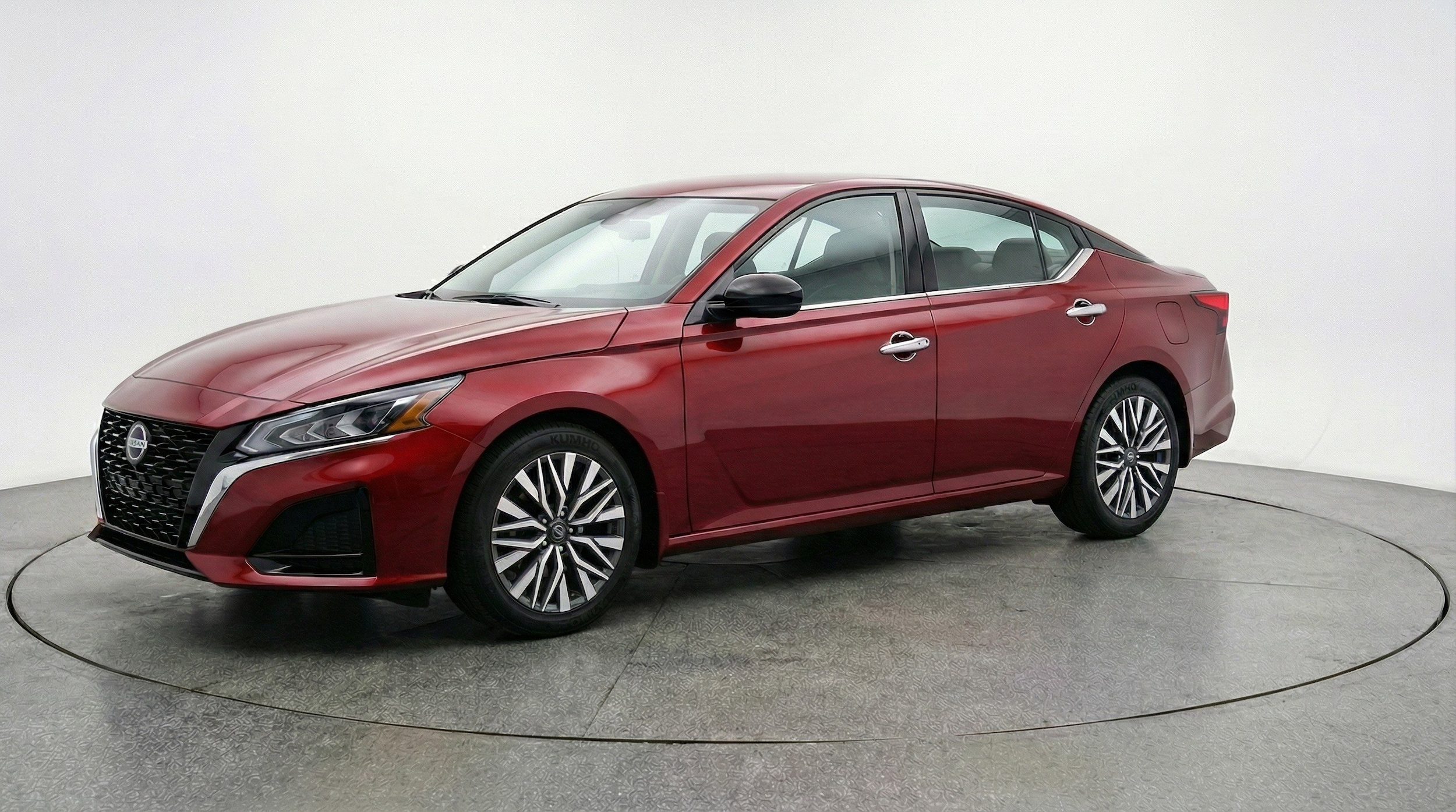 Thumbnail: 2025 Nissan Altima - 3