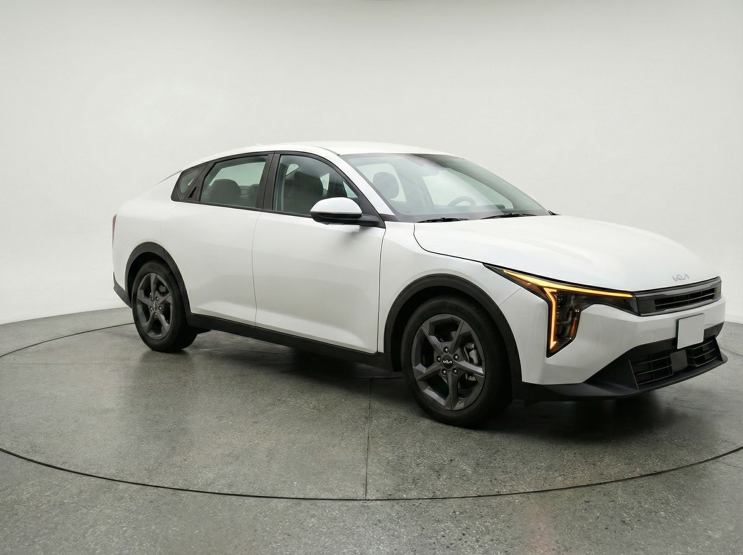 Thumbnail: 2025 Kia K4 - 1