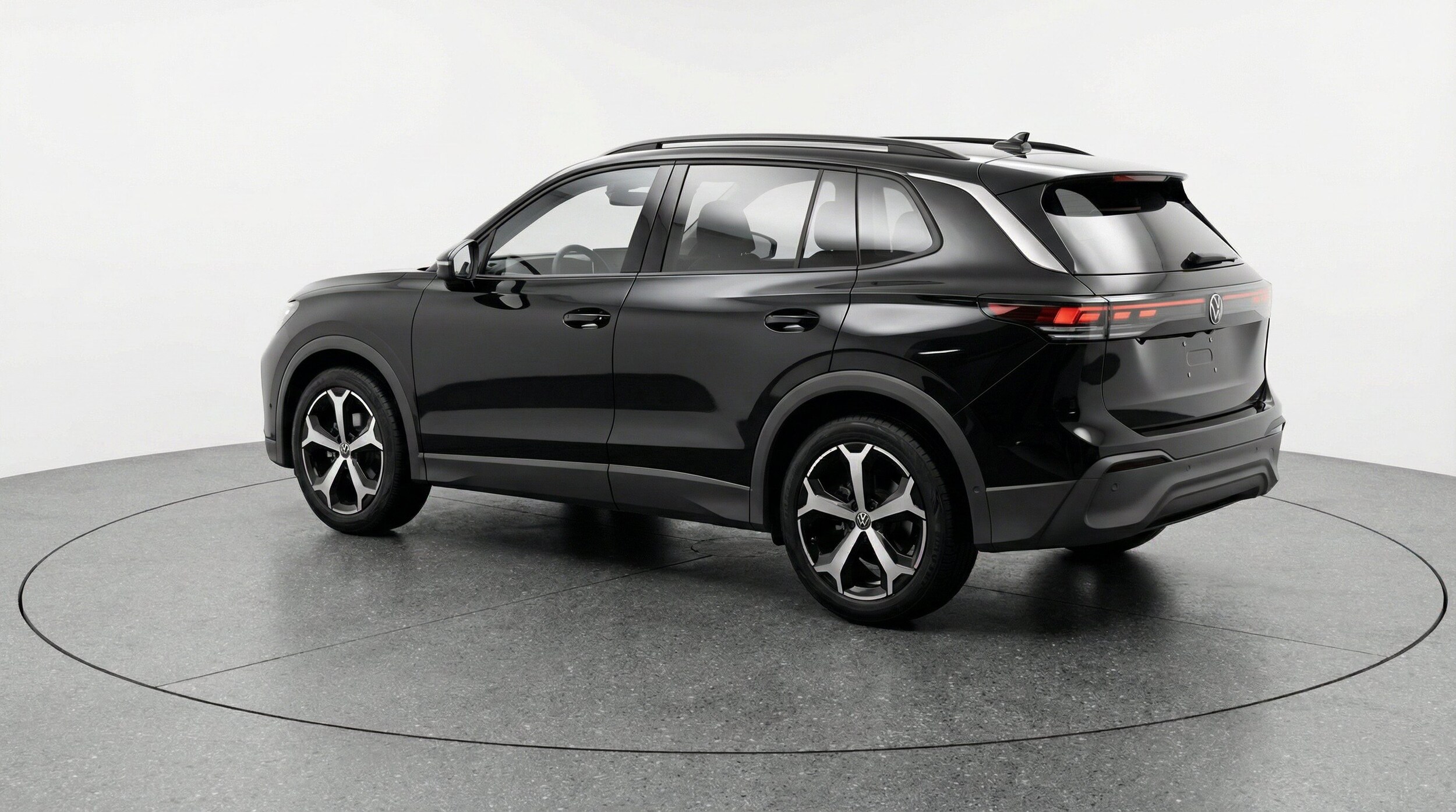 Thumbnail: 2026 Volkswagen Tiguan - 6