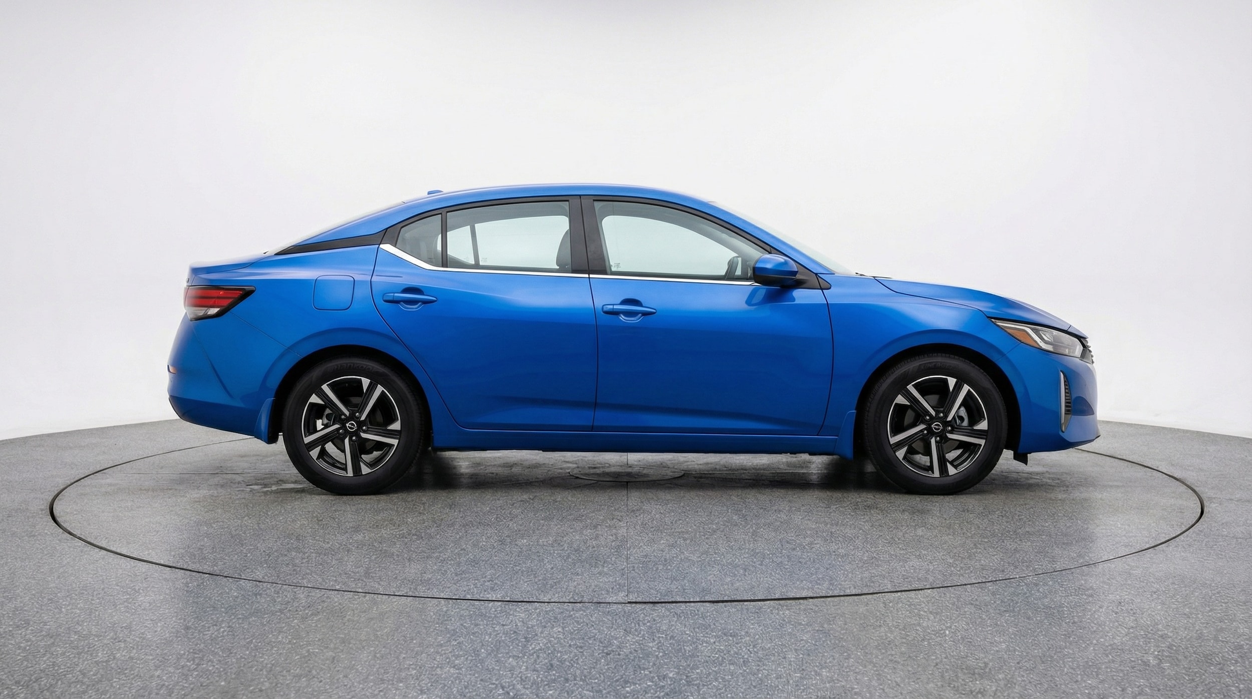 Thumbnail: 2025 Nissan Sentra - 8