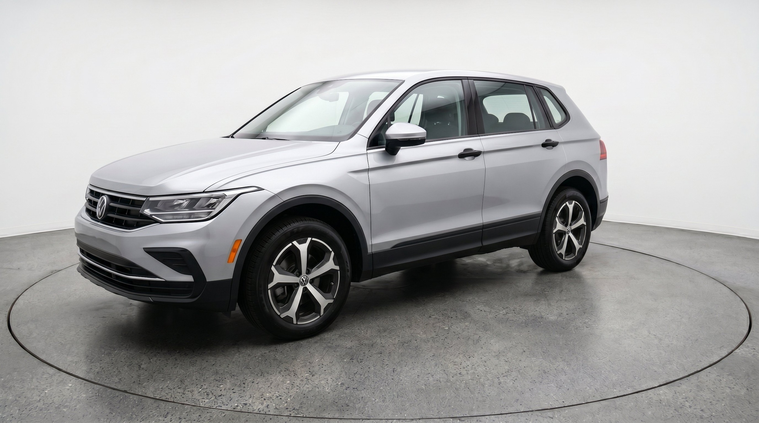 Thumbnail: 2026 Volkswagen Tiguan - 3