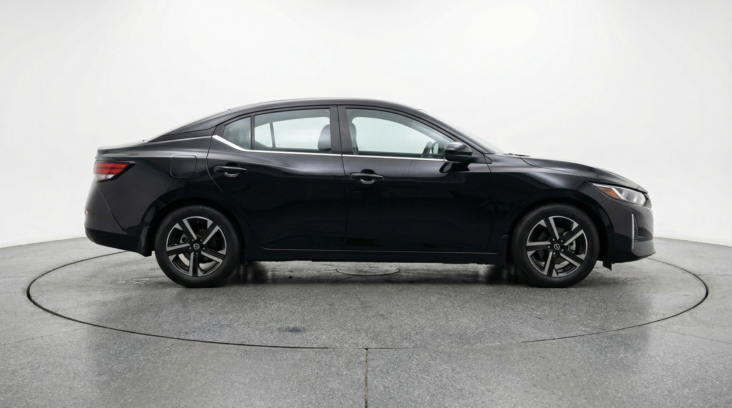 Thumbnail: 2025 Nissan Sentra - 11