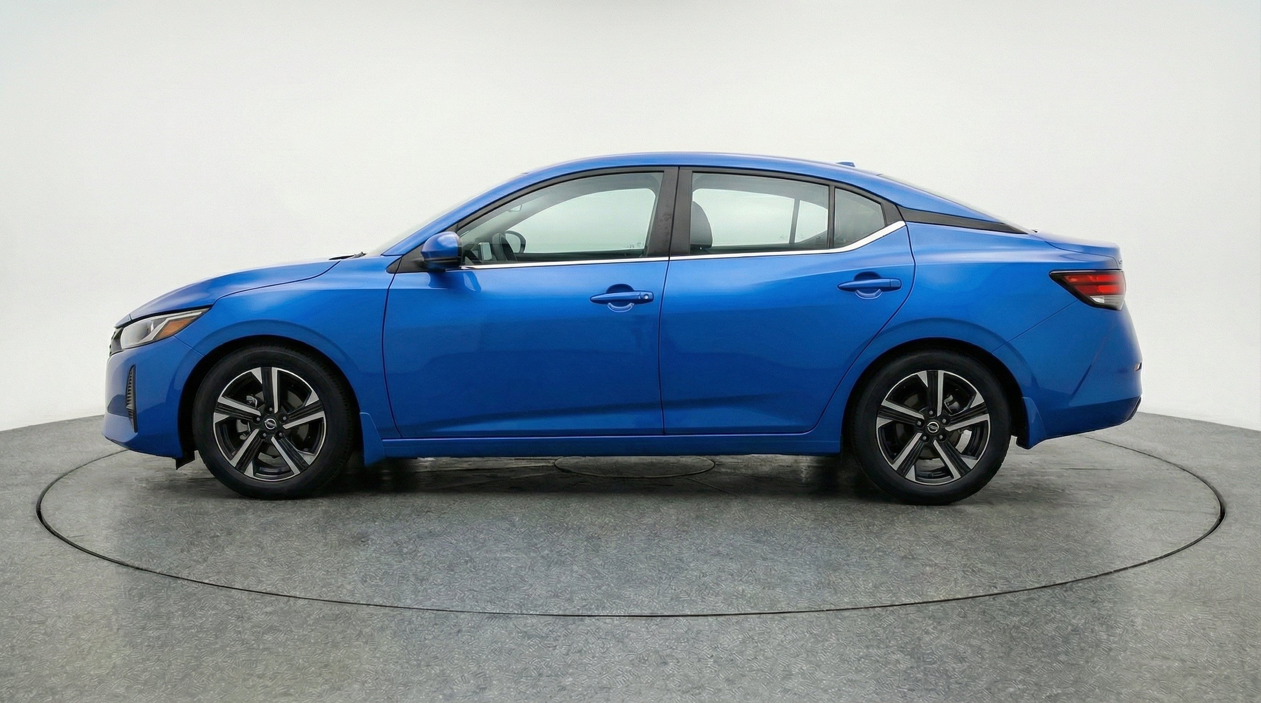 Thumbnail: 2025 Nissan Sentra - 5