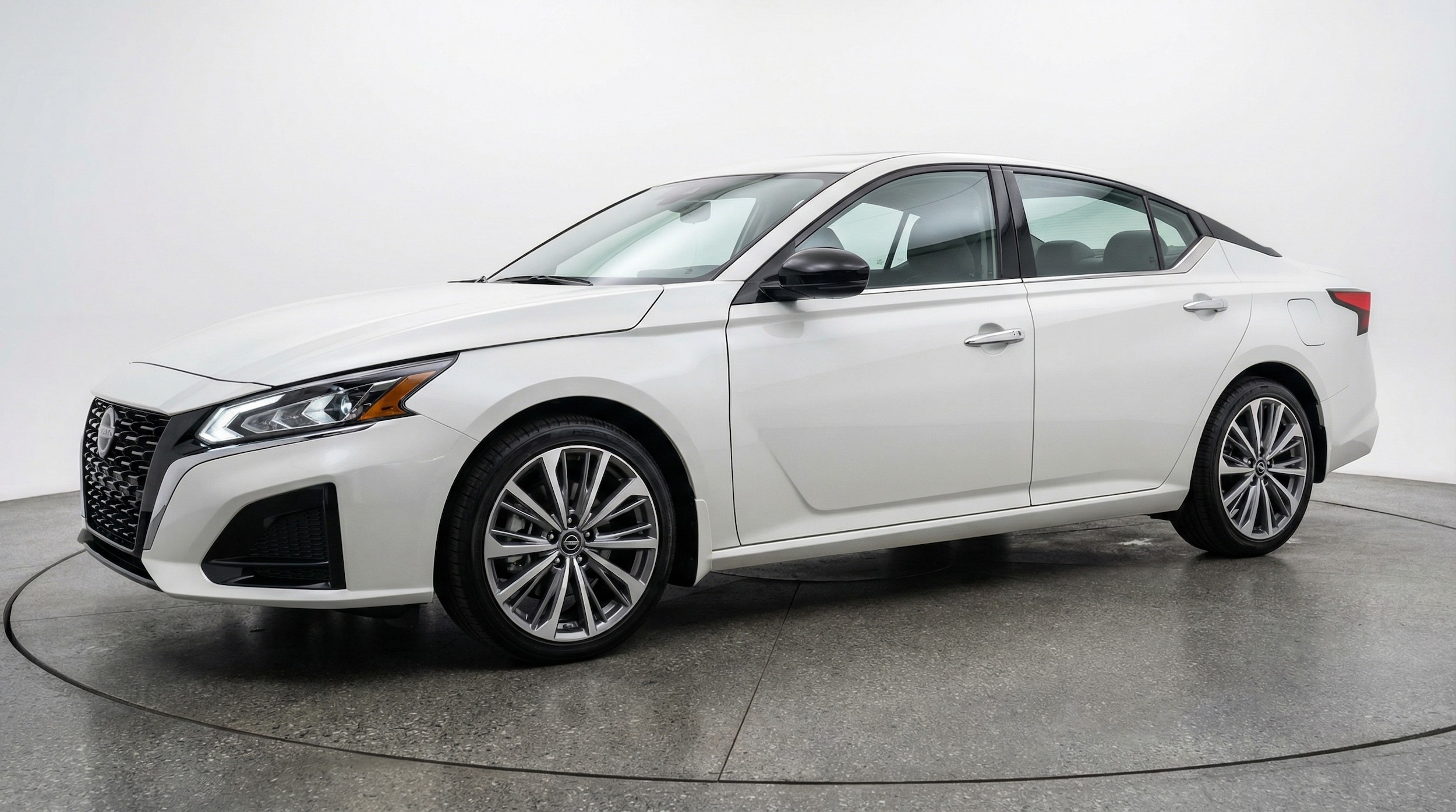 Thumbnail: 2025 Nissan Altima - 3