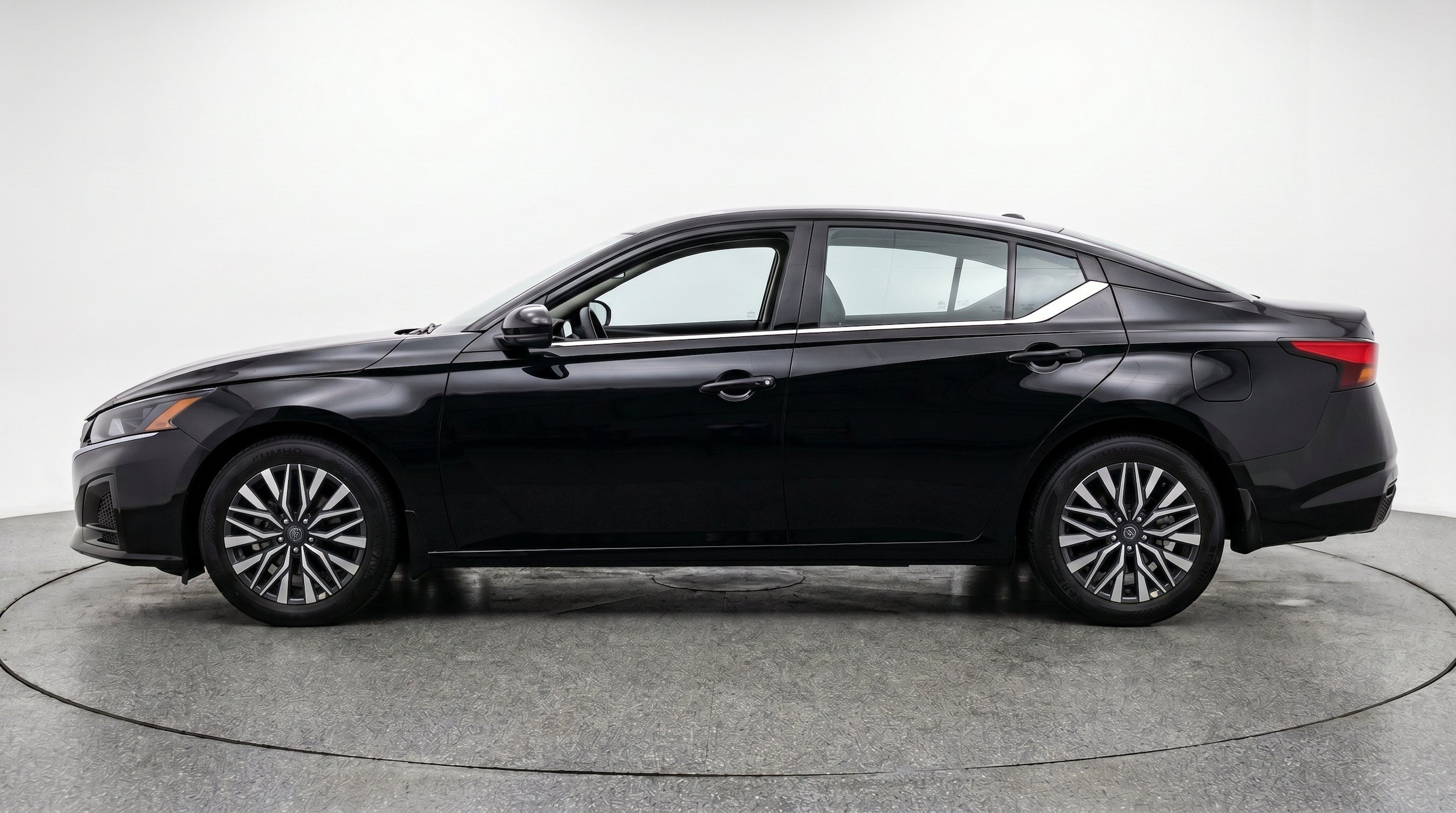 Thumbnail: 2026 Nissan Altima - 5