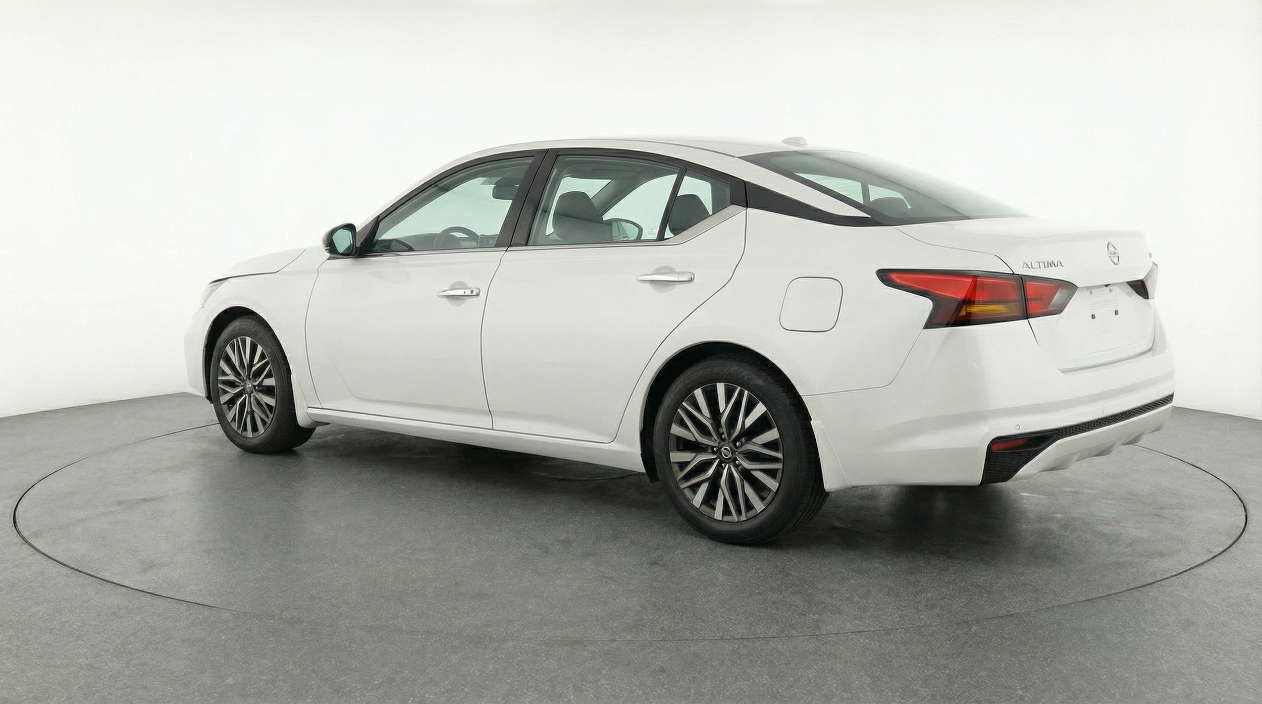 Thumbnail: 2025 Nissan Altima - 5